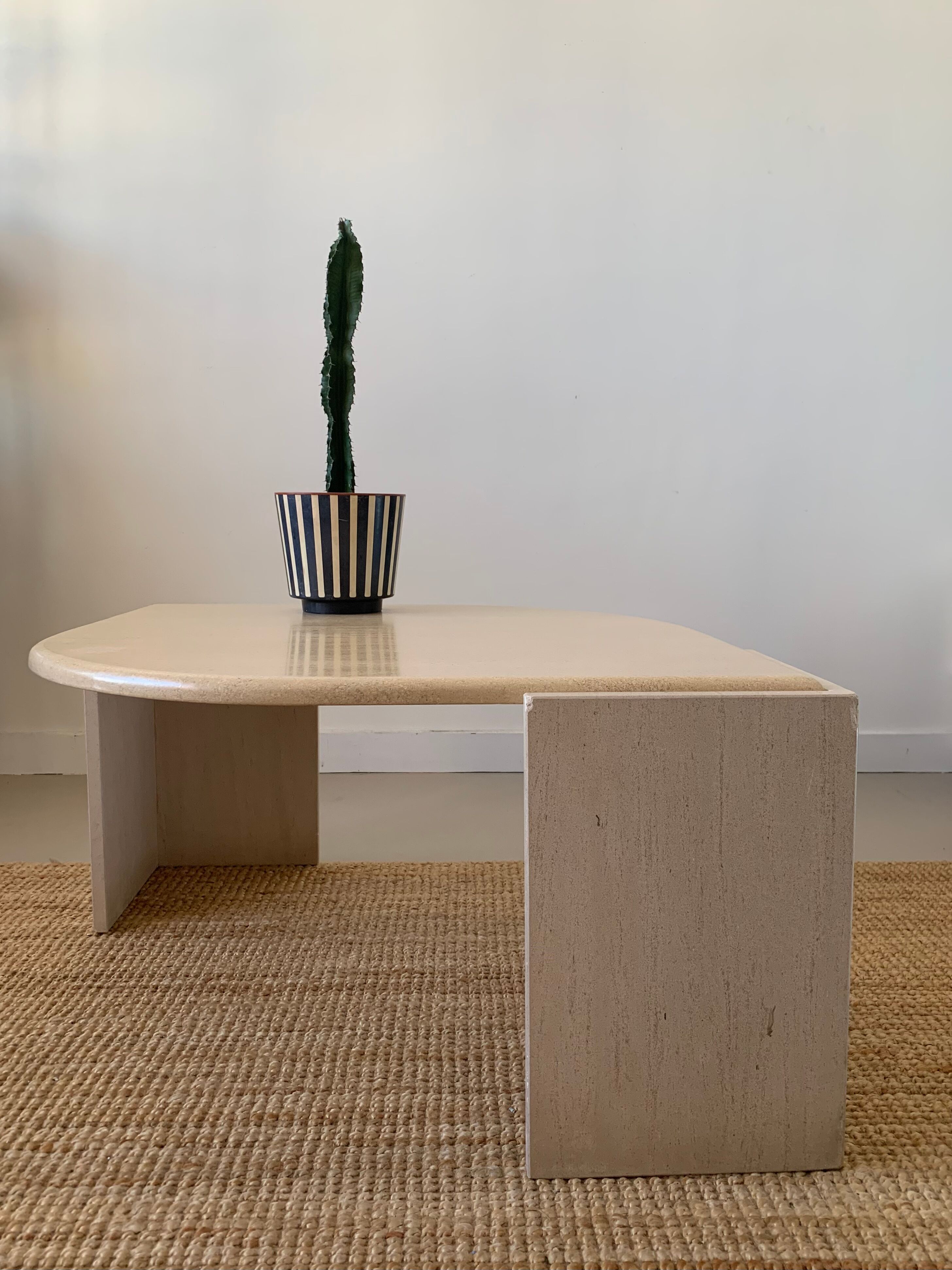 Table basse en travertin vintage