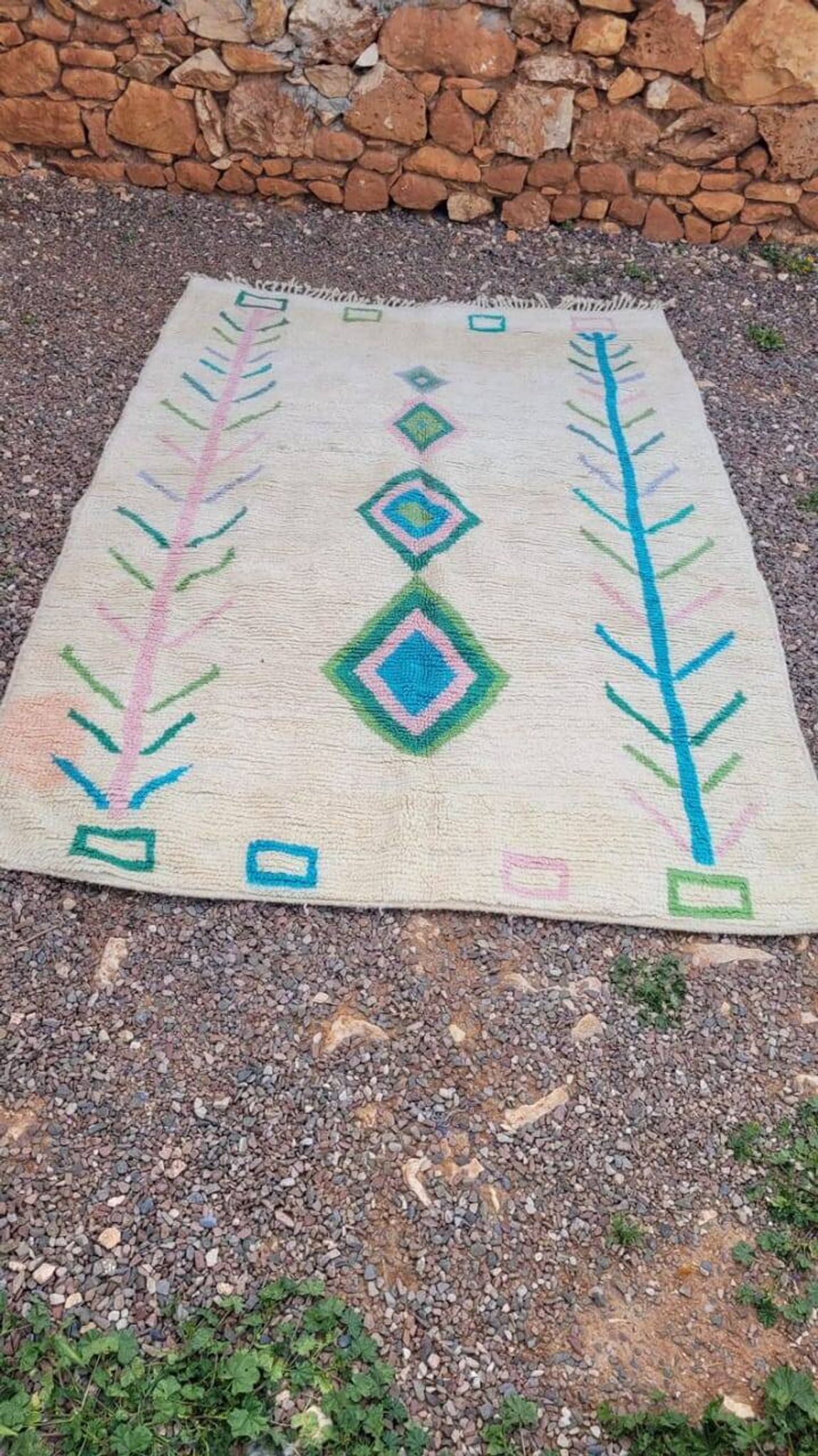Handwoven Azilal rug size 150 x 250 cm