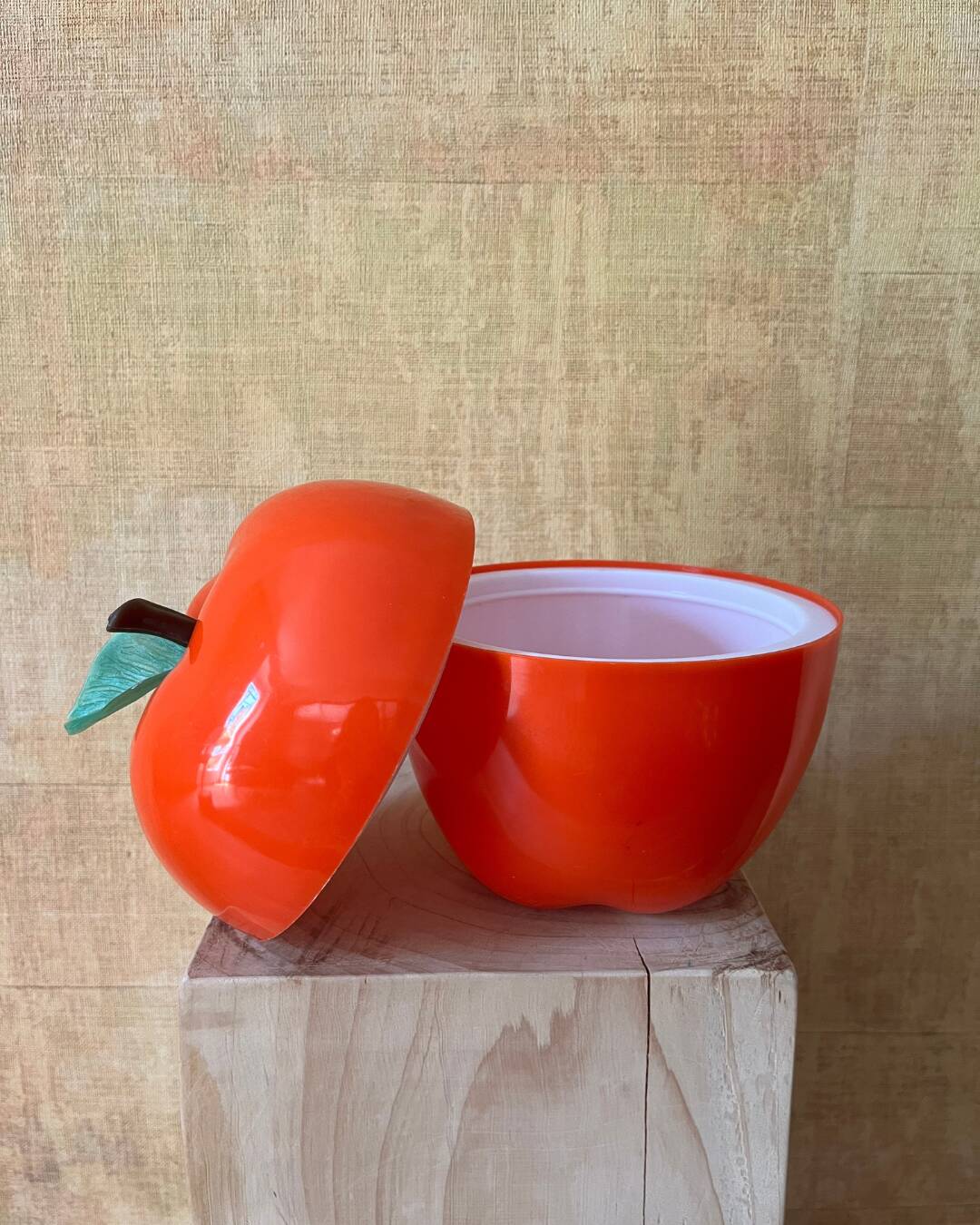 Vintage orange ice cream cone – 70s