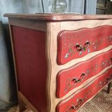 Commode peinte à la main