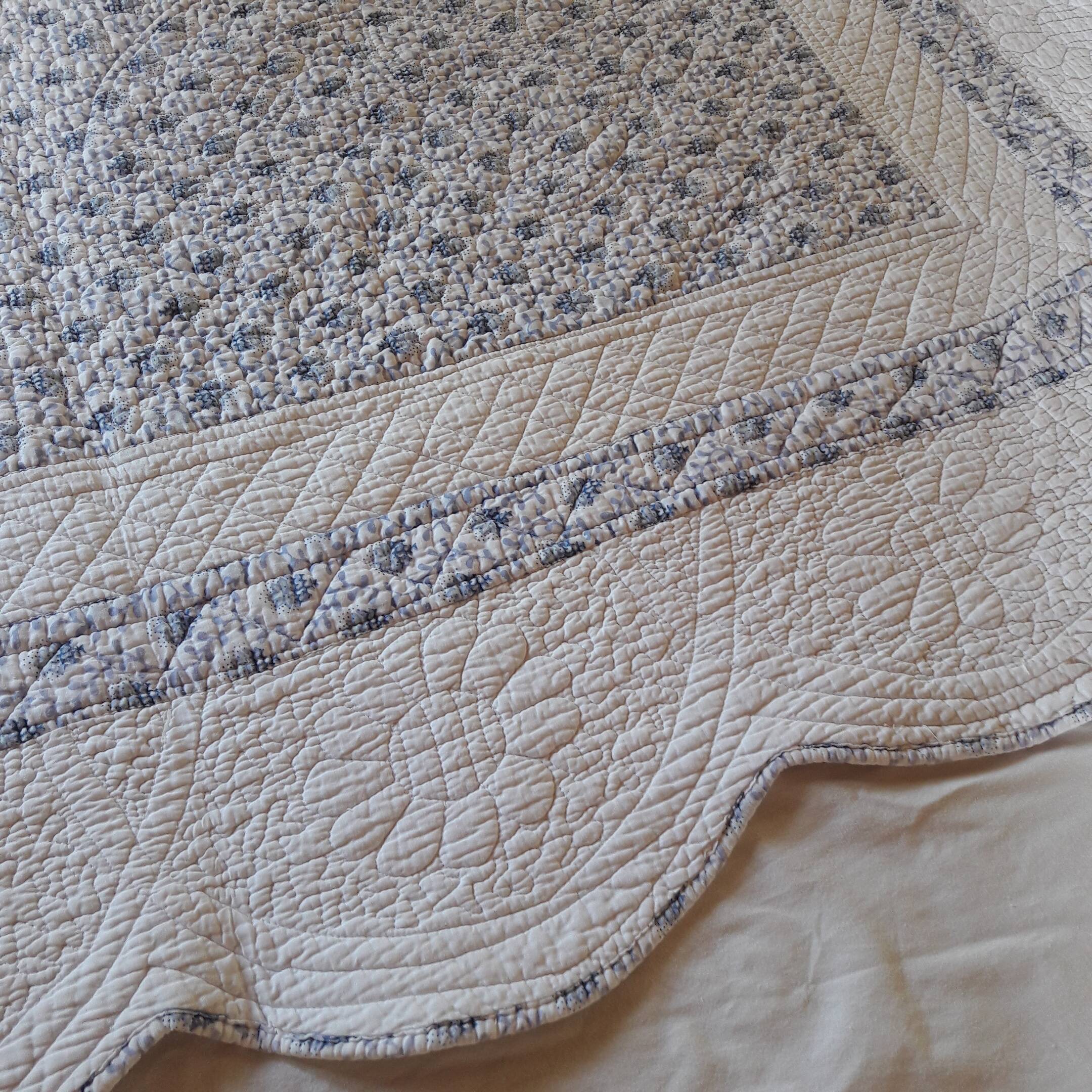 Plaid / bed throw reversible boutis white blue floral pattern brand Soleiado