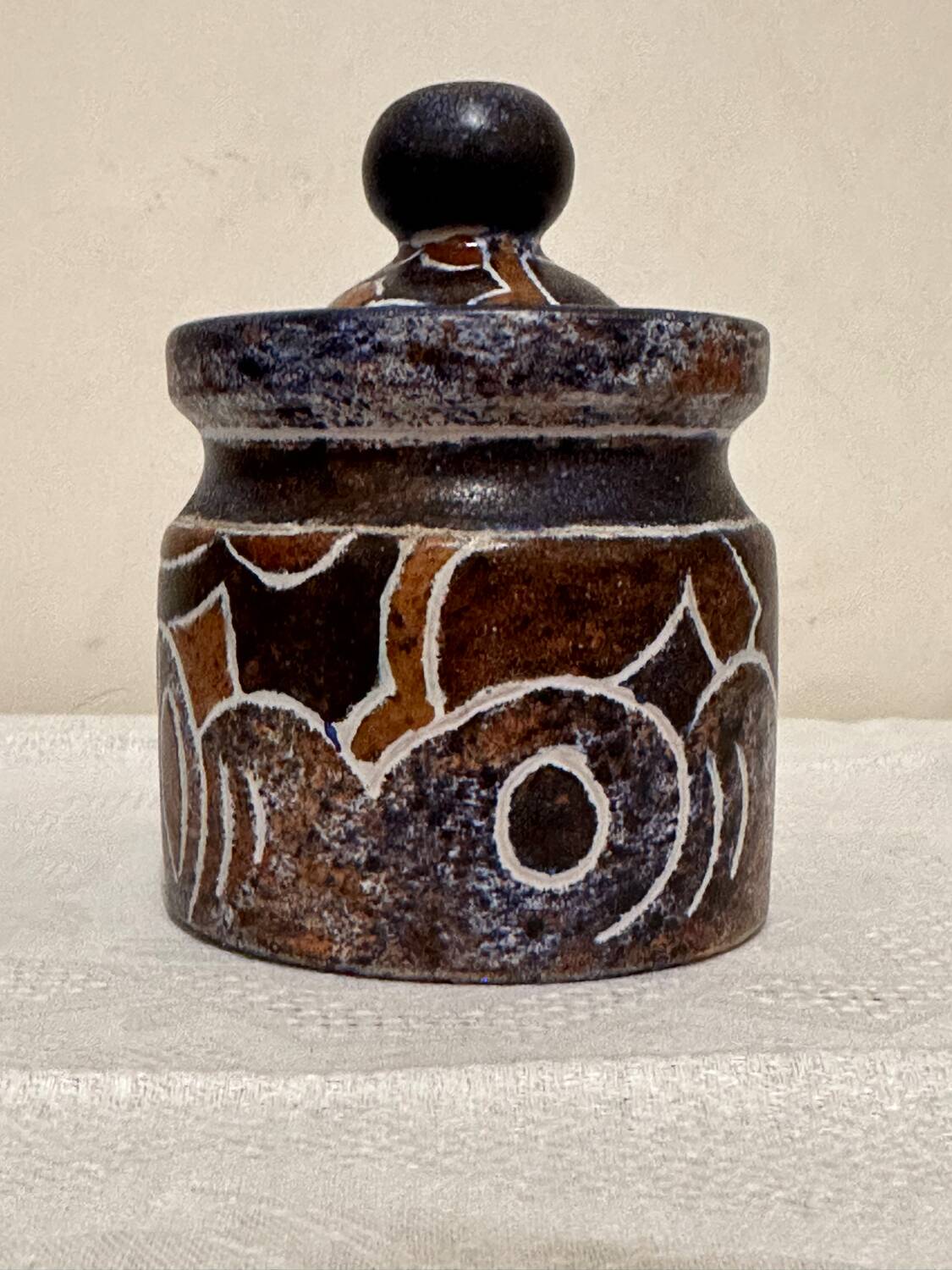 Ceramic pot by Bernard Buffat