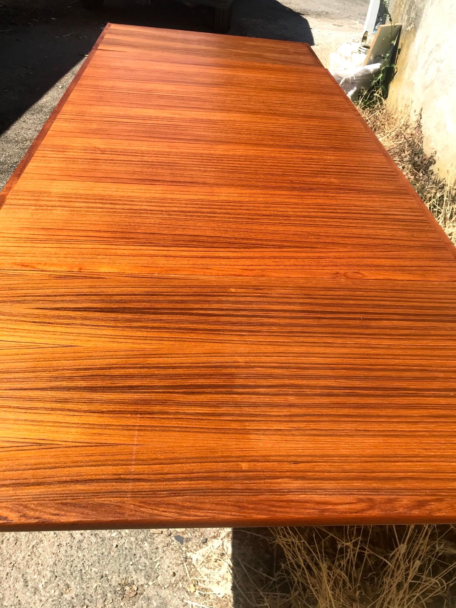 Extendable dining table with vintage 60s teak extensions