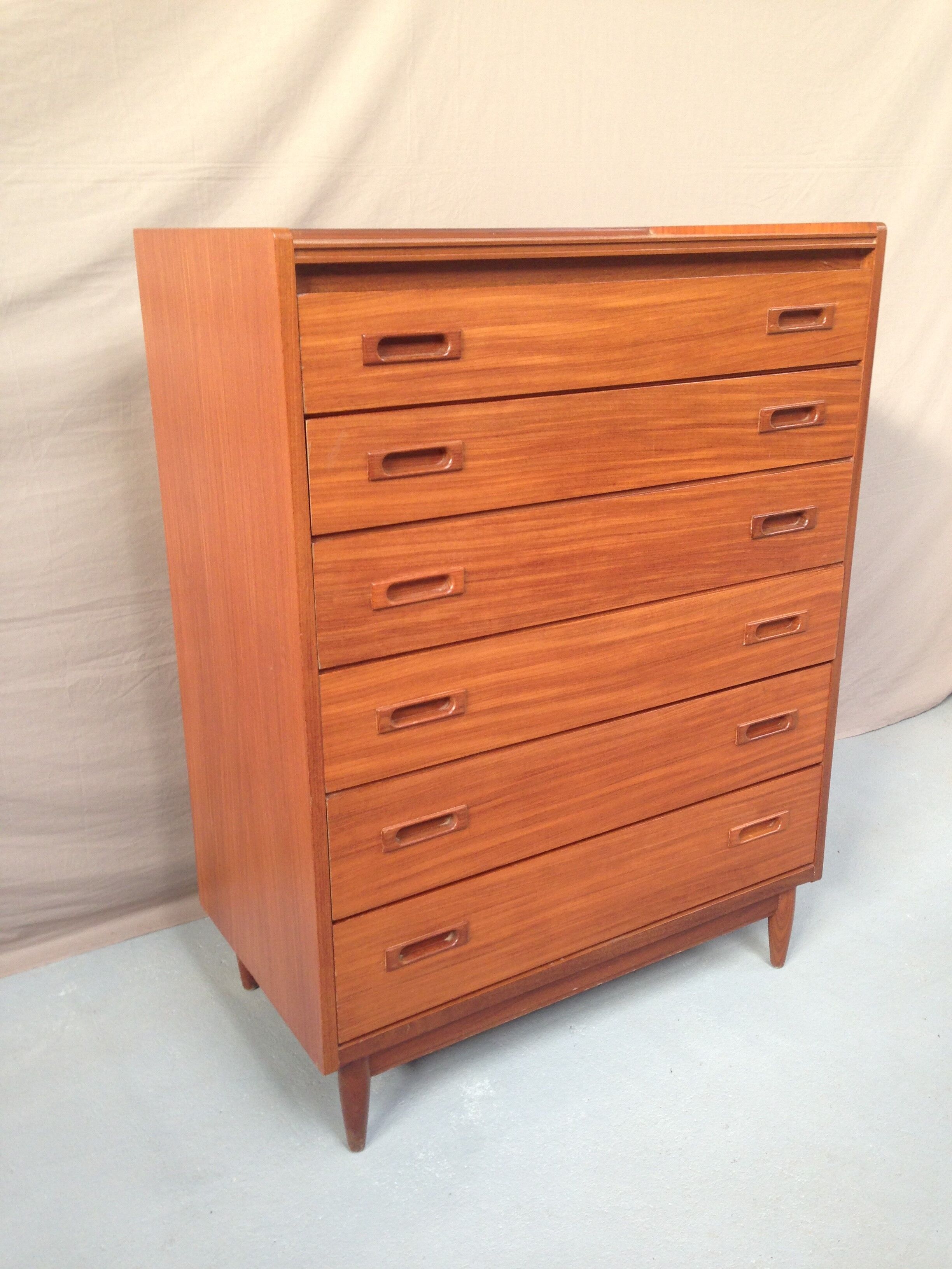Commode vintage