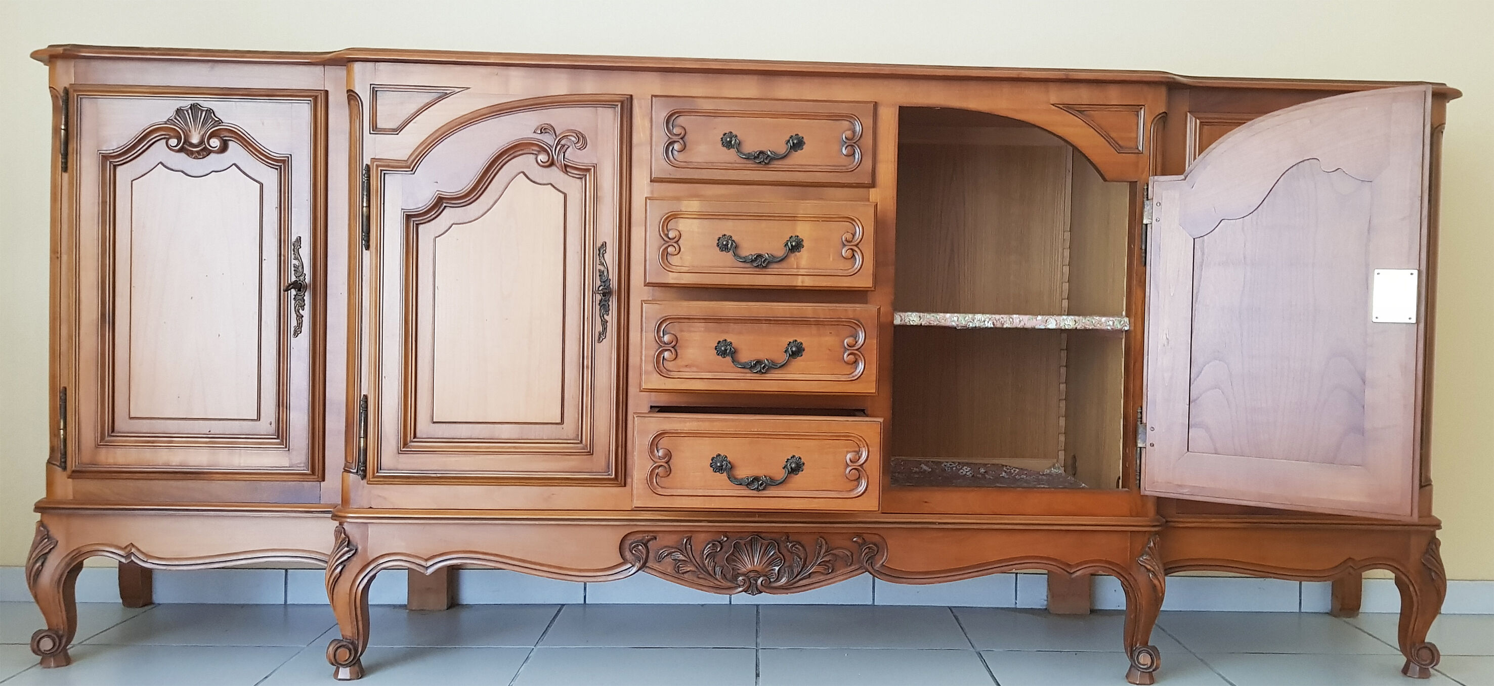Buffet style Louis XV