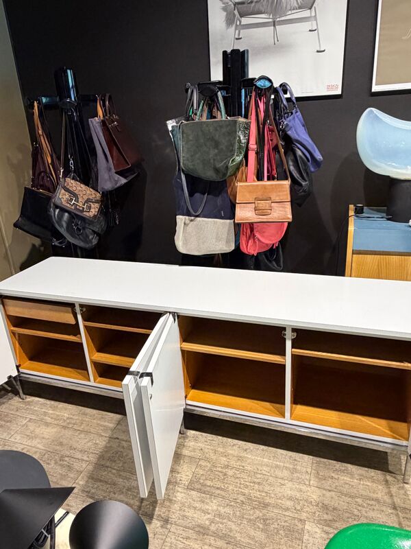 Enfilade Florence Knoll édition Knoll en bois blanc 4 portes