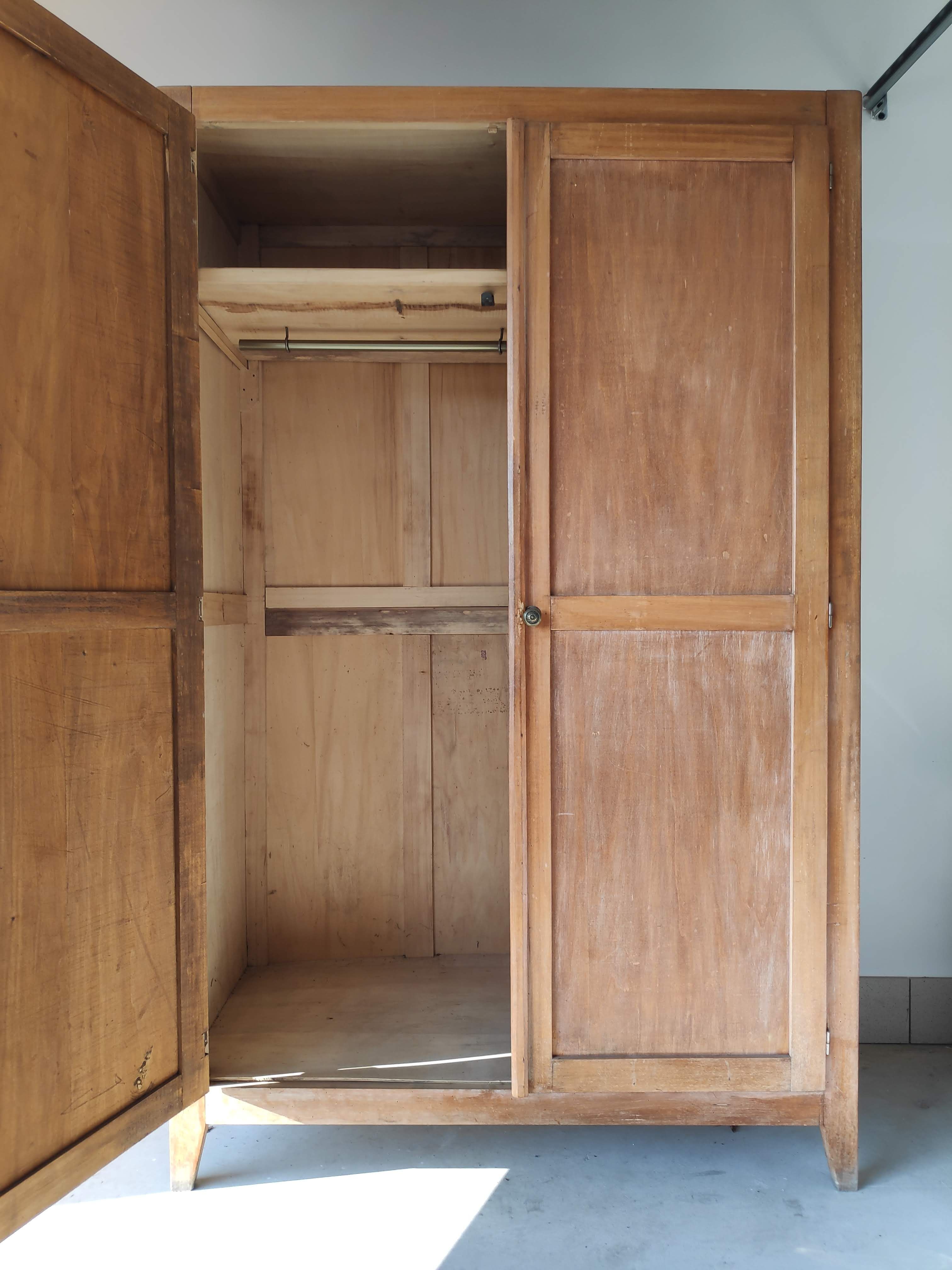 Cabinet Paris vintage wooden