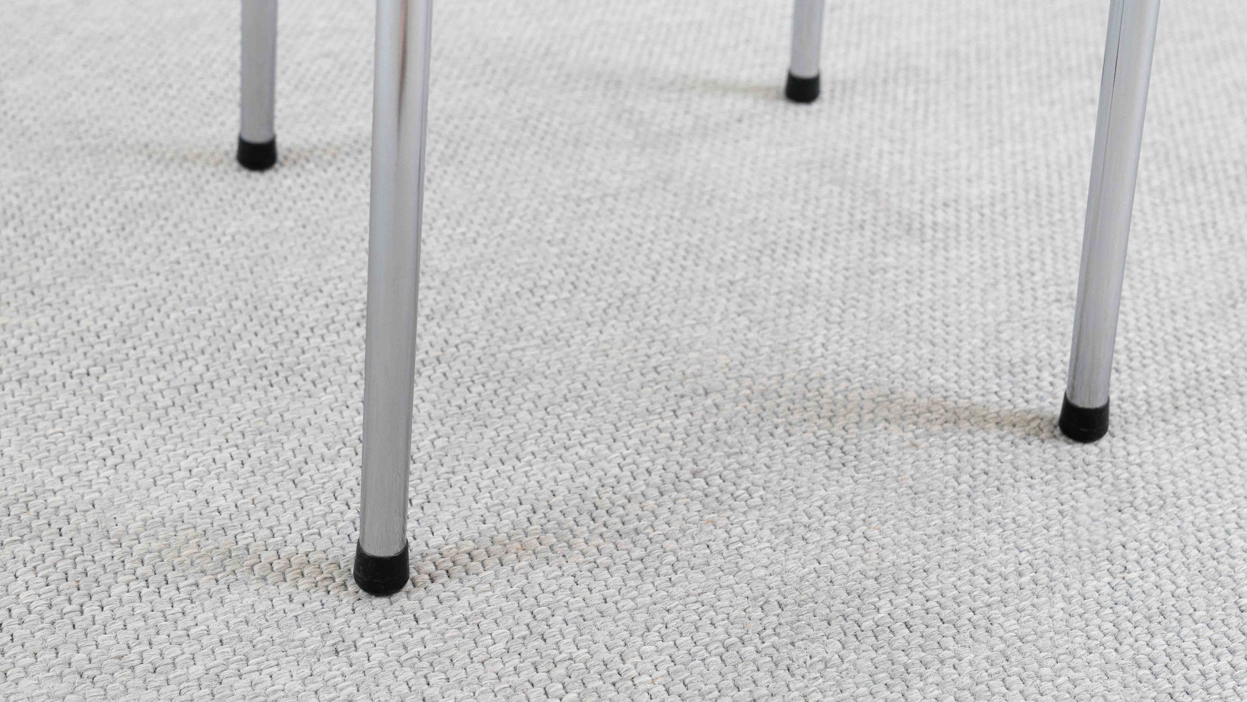 Table d'appoint en tube d'acier Bauhaus vintage