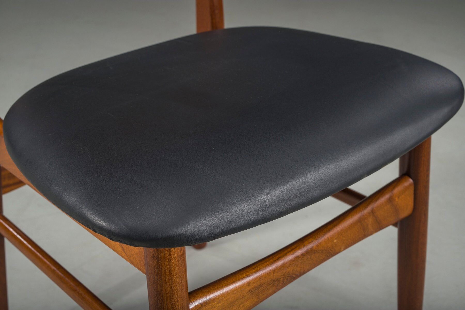 Mid-century Danish dining chair with leather upholstery from Farstrup, 1960s