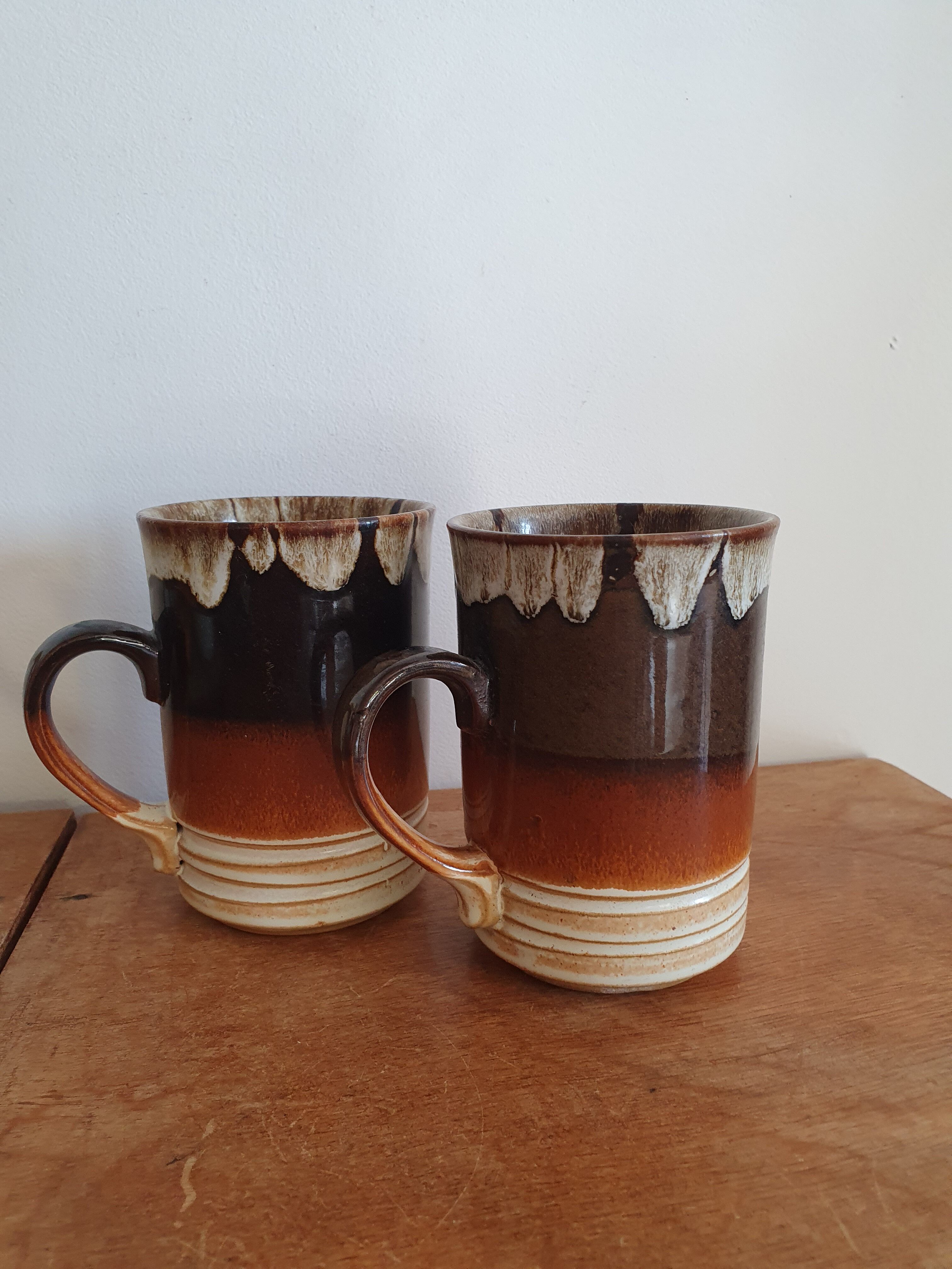 2 sandstone mugs