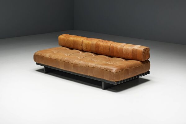 Banquette-lit DS80 de De Sede en cuir cognac, Suisse, années 1970