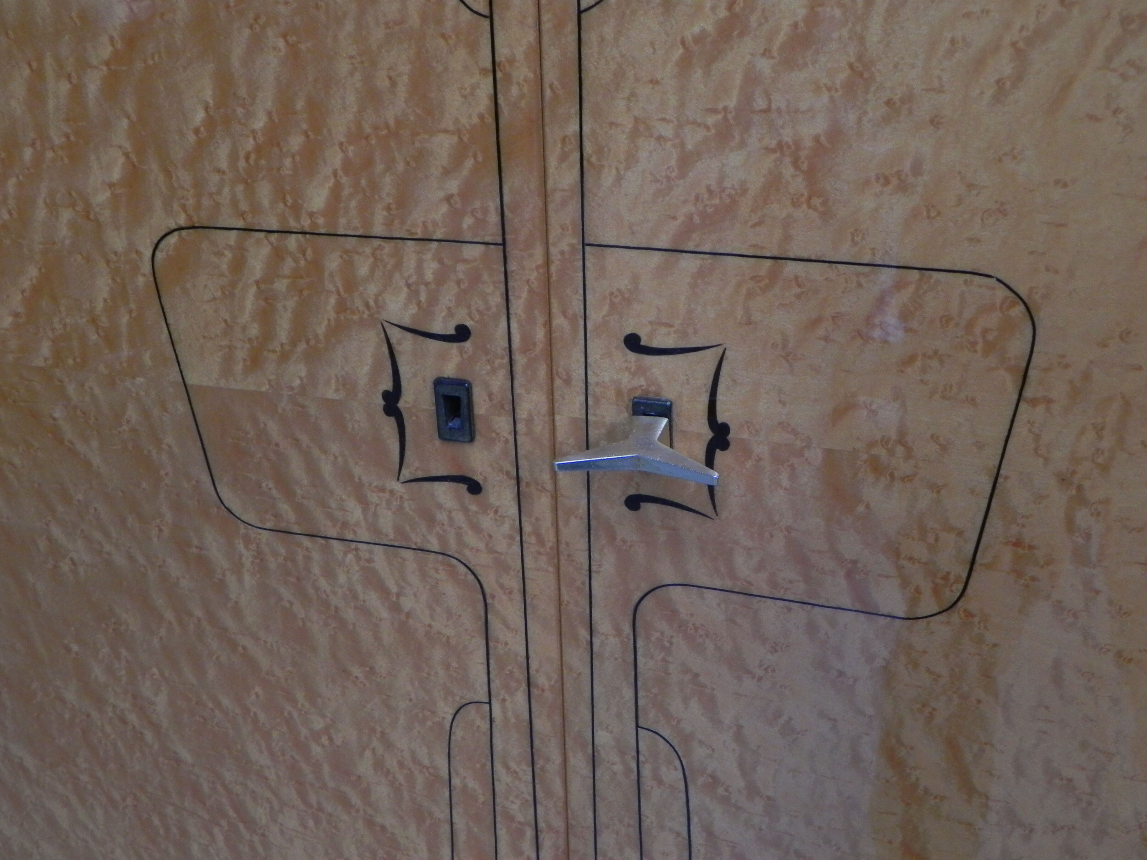 Wardrobe with 4 doors