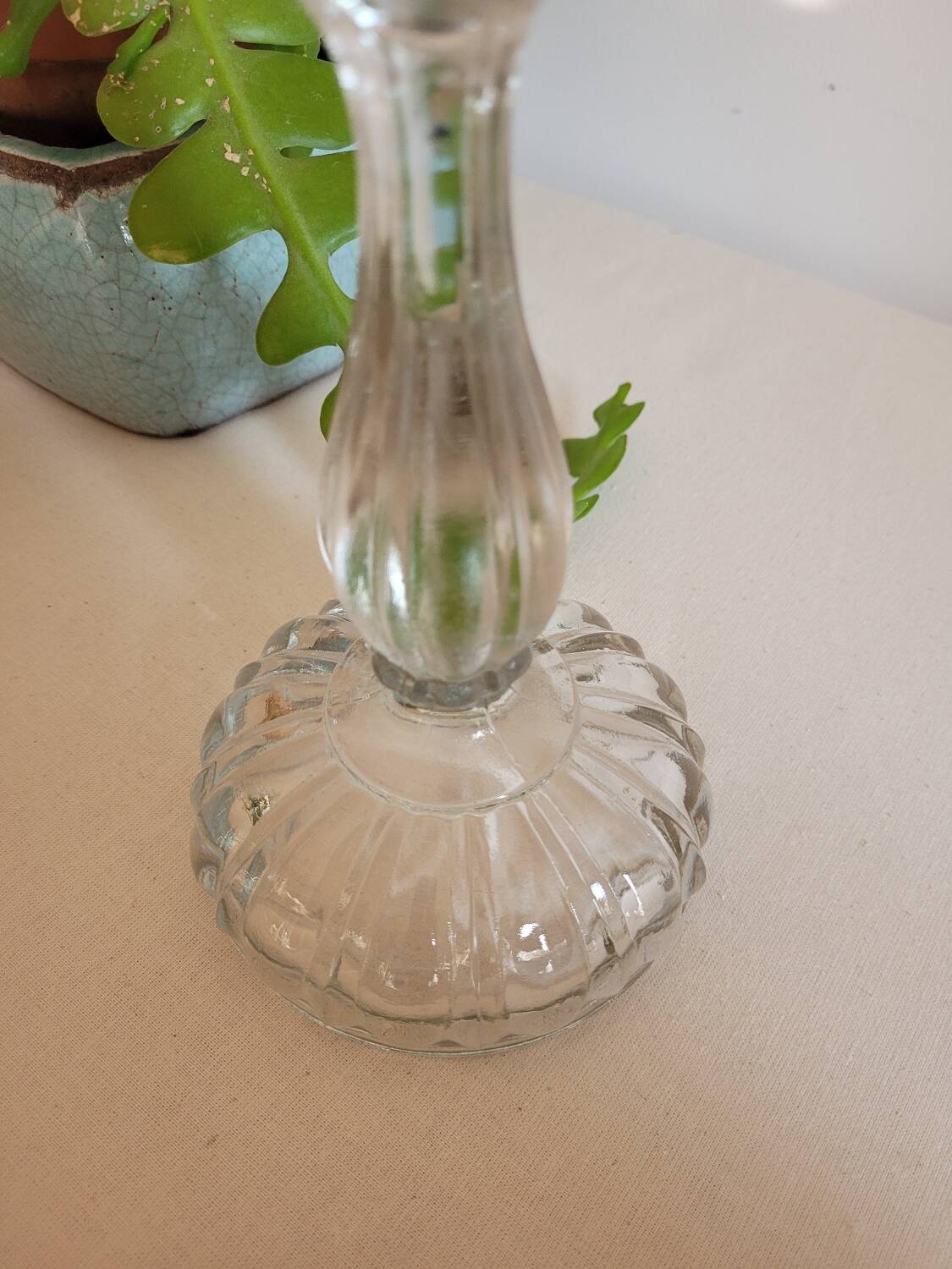 Chandelier en verre moulé