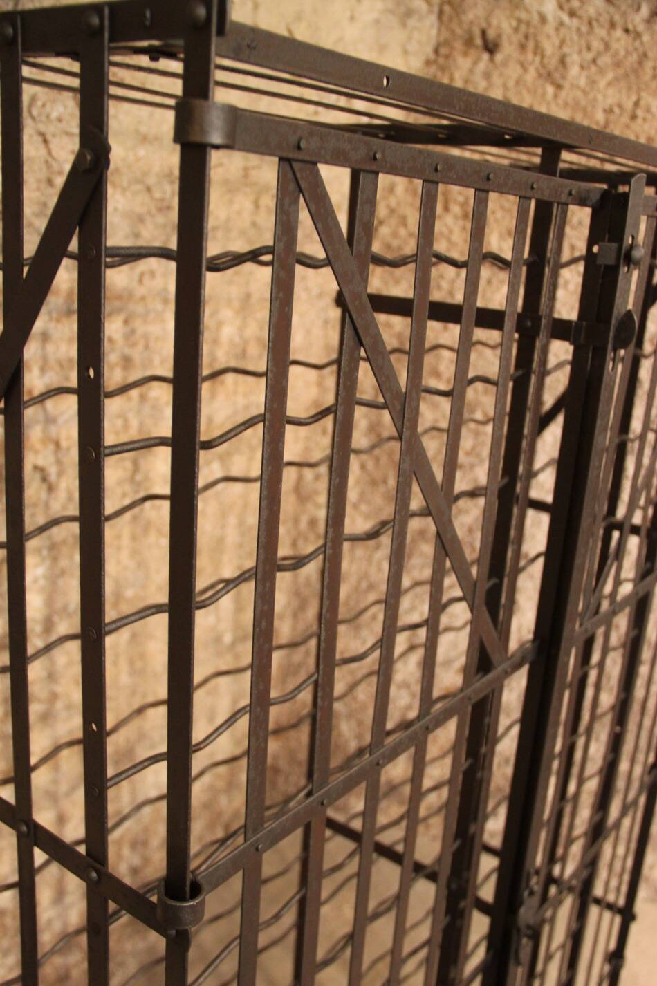 Rididex bottle rack cage 2 doors