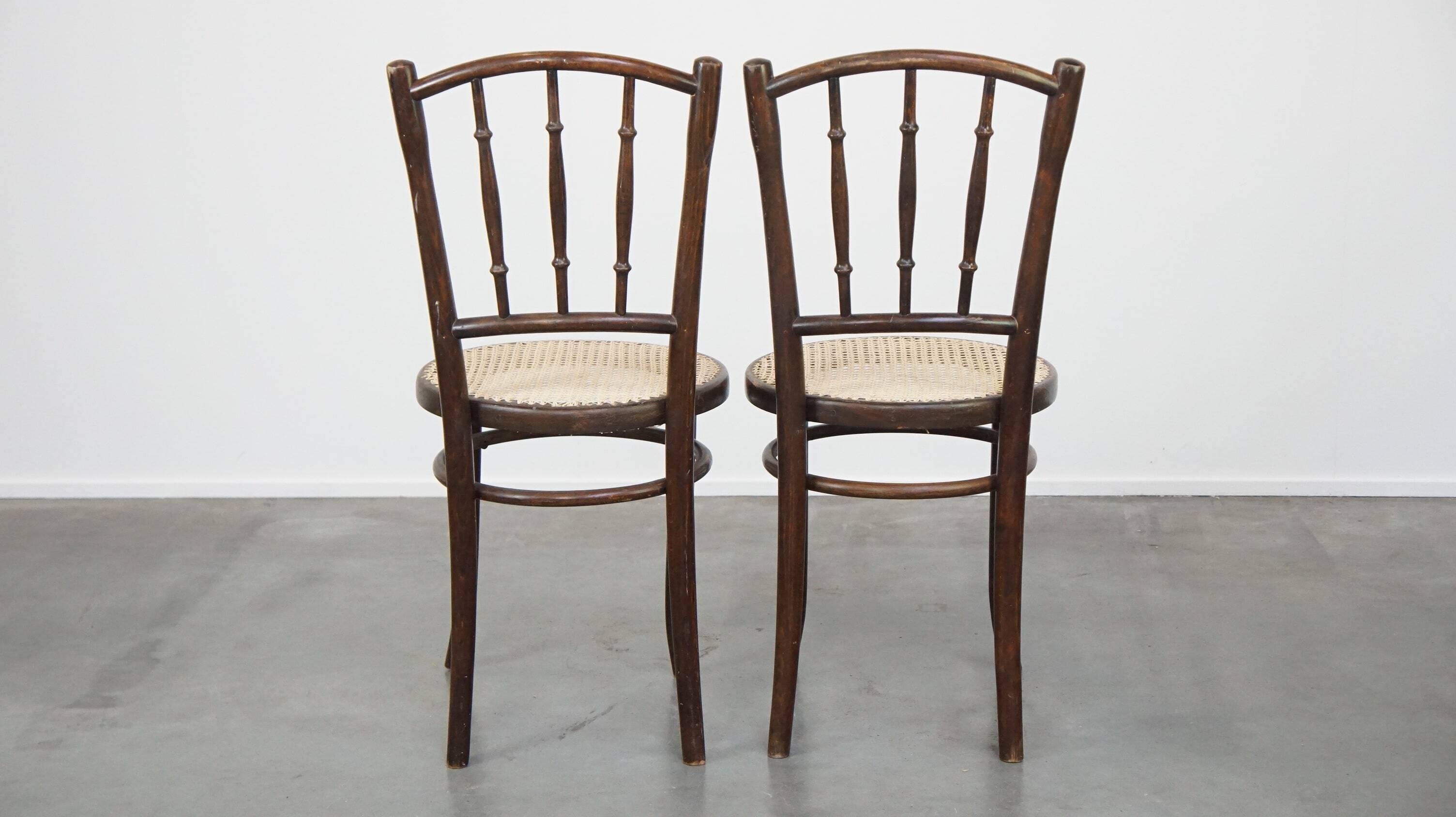 Set of 2 original vintage Thonet bistro design chairs