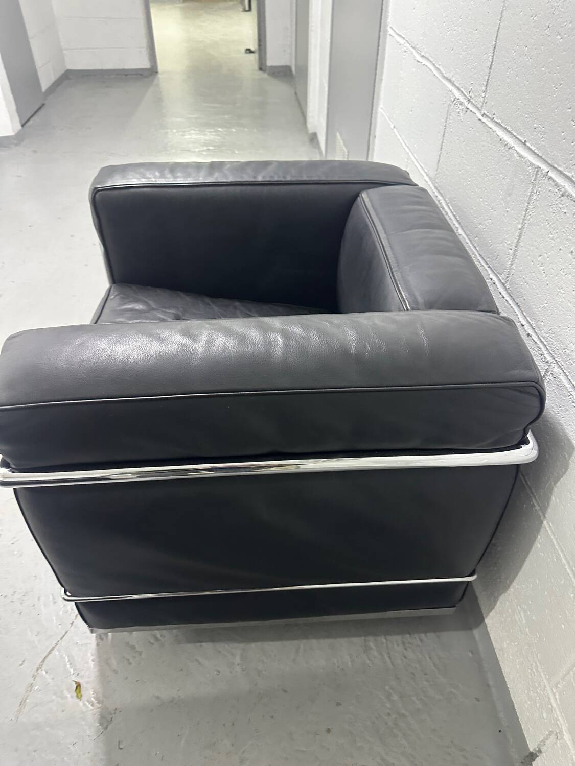 Paire de fauteuils LC2 Le Corbusier édition Cassina vintage