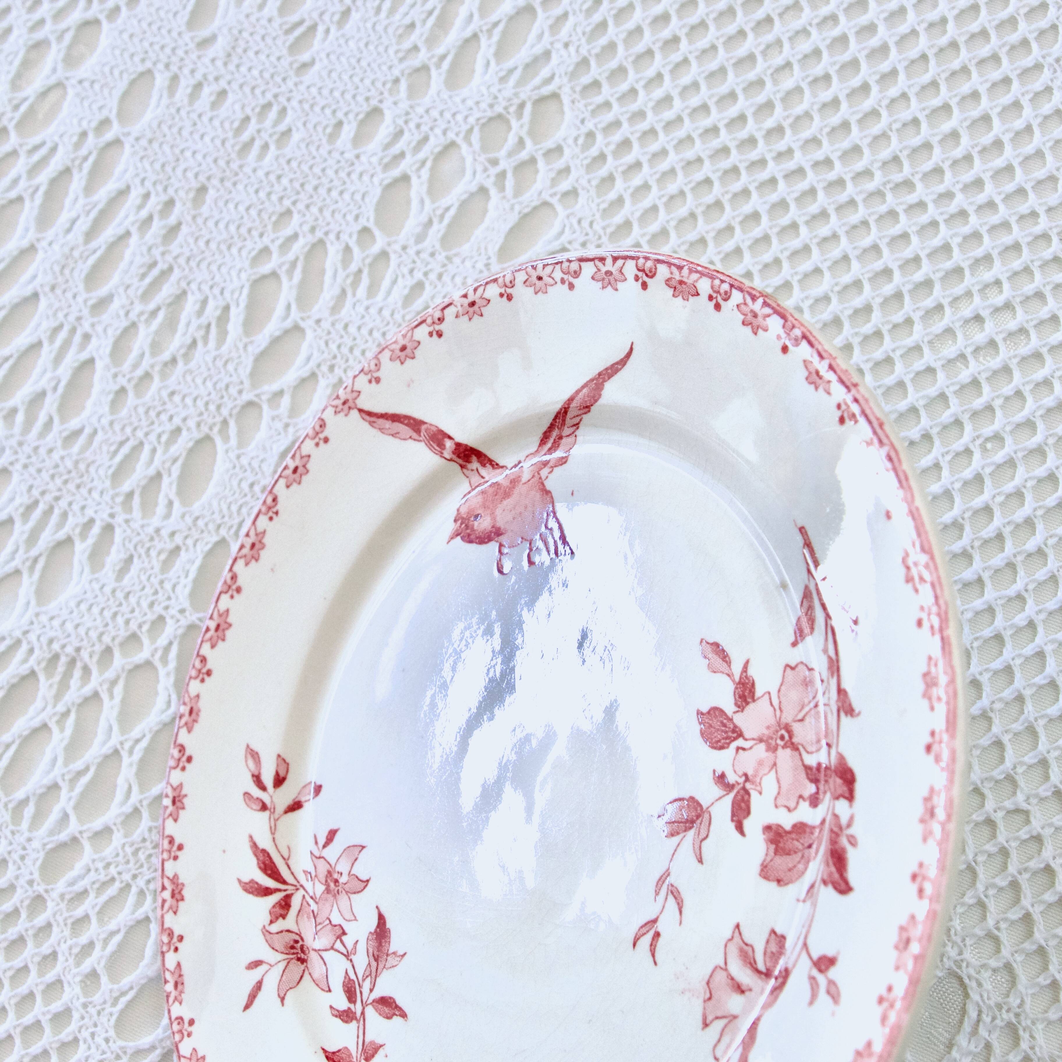 19th century Sarreguemines "Favori" plate in pink iron earth