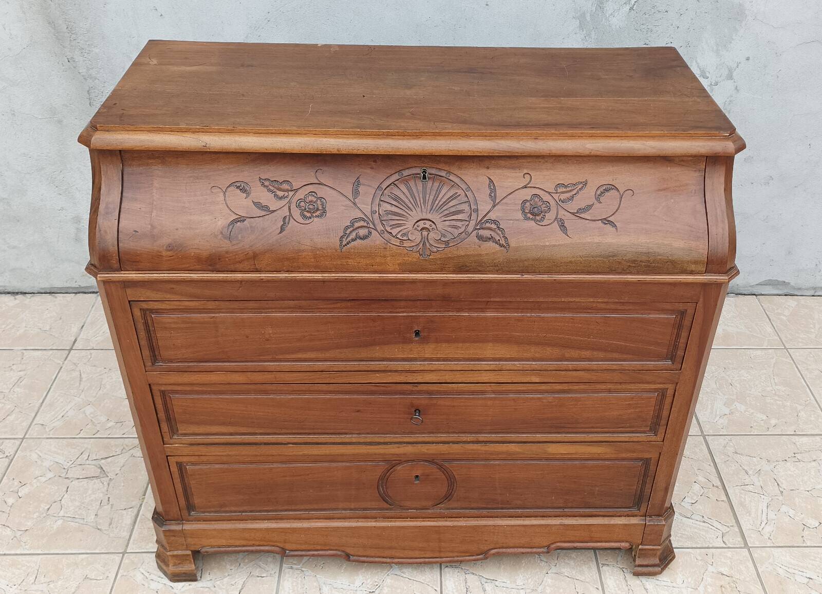 Louis Philippe walnut chest of drawers