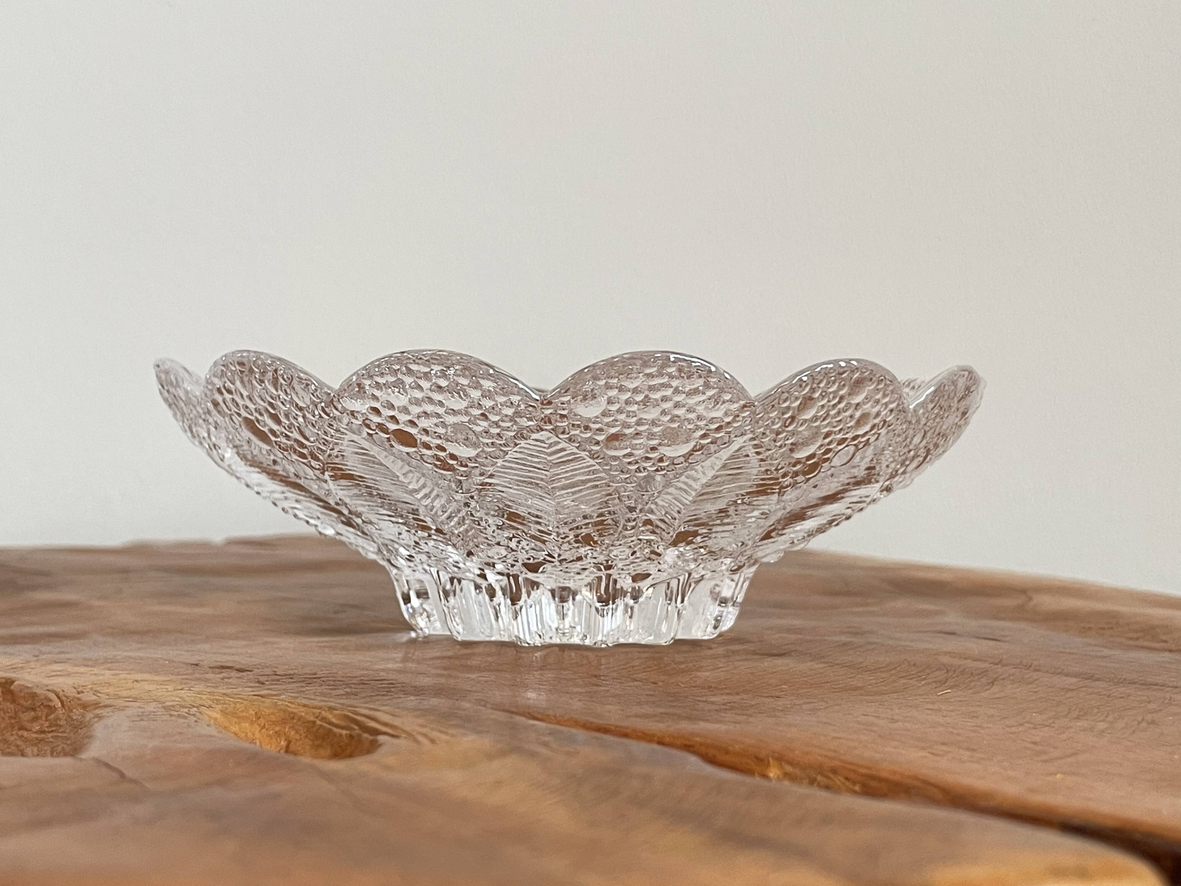 Lausitzer Glaswerke, East German (GDR) Crystal Glass Serving Bowl, Medea Design by R. Koschnick