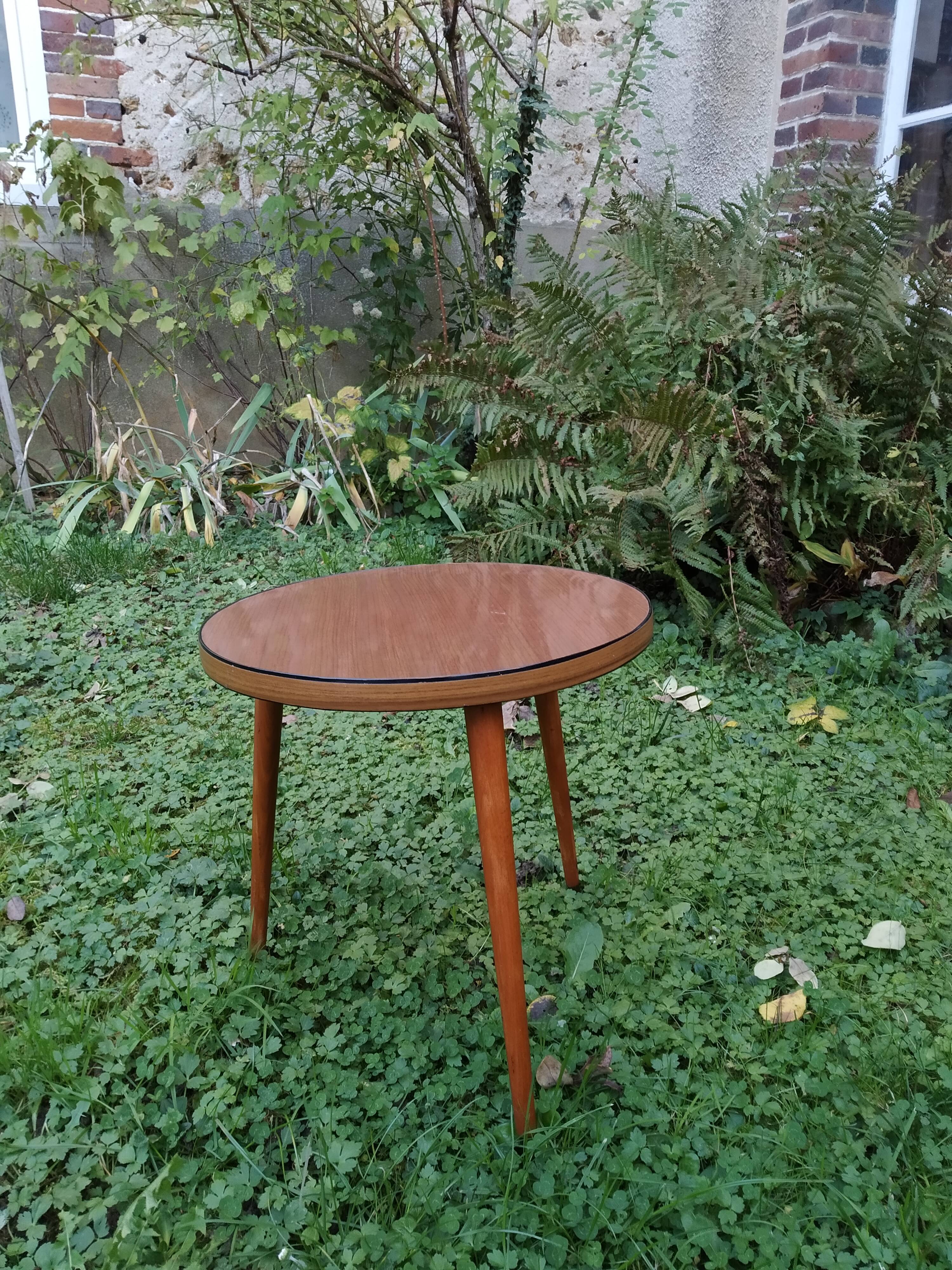 Round table