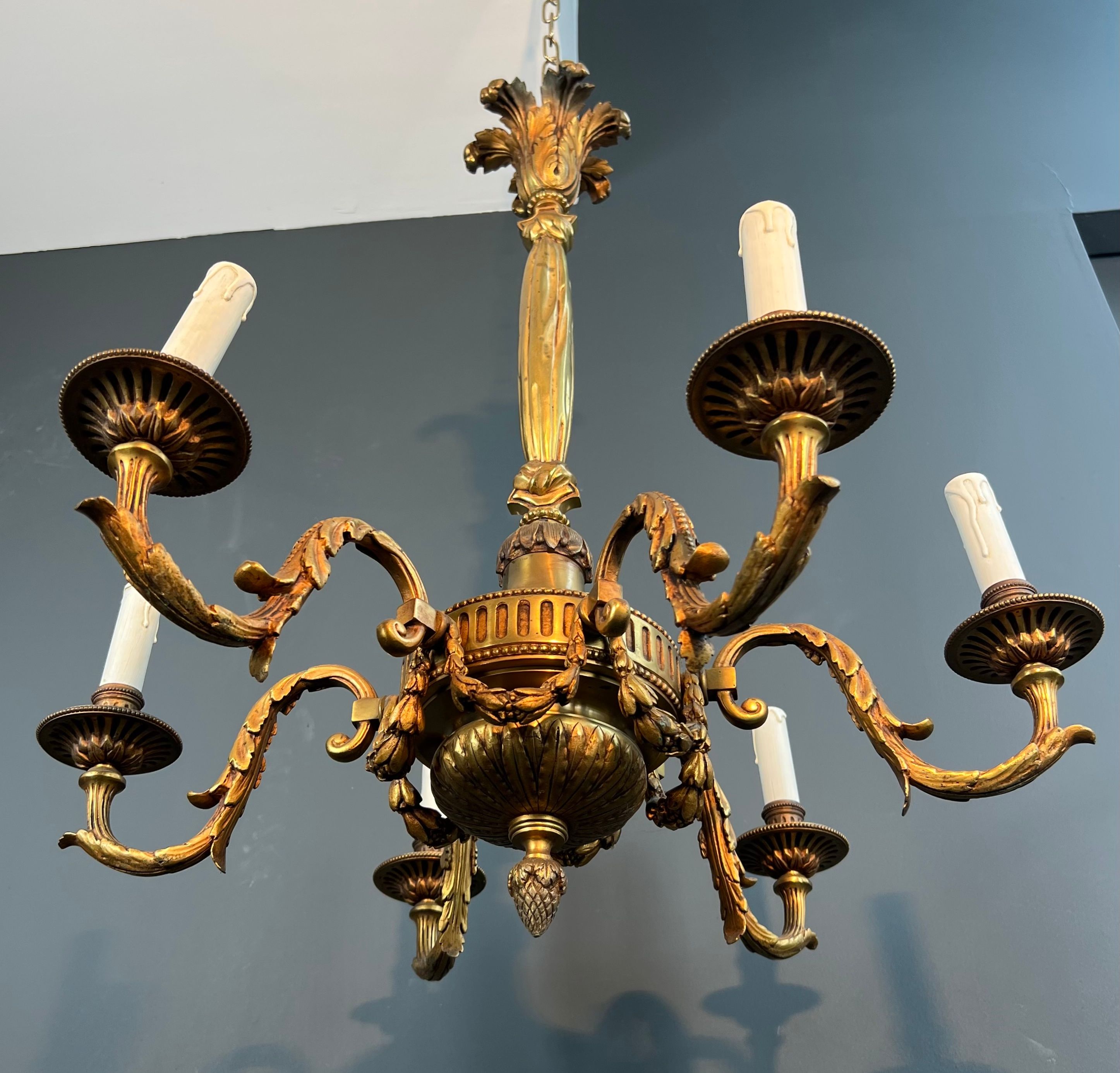 Bronze chandelier in Louis XVI style with 6 arms.