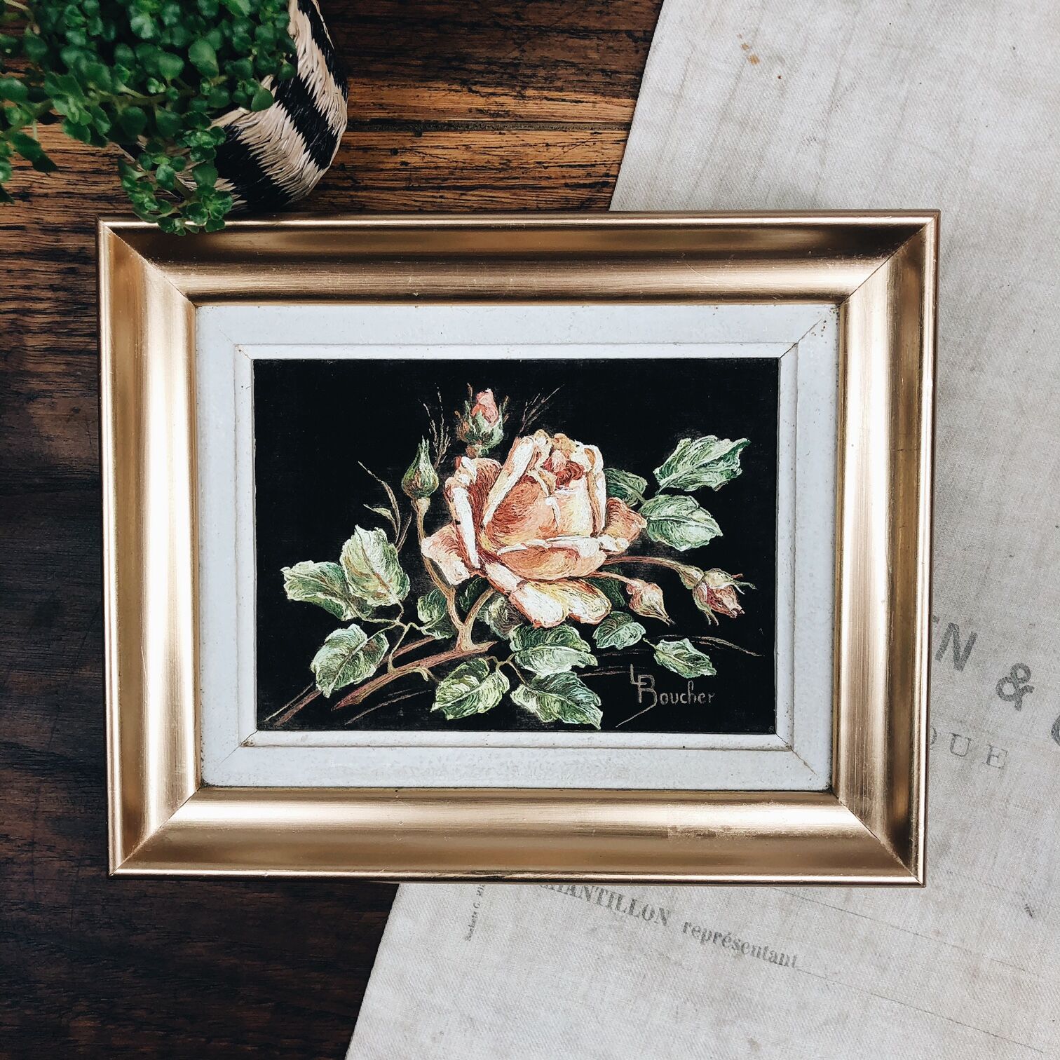 Painting on velvet "La rose" signed L. Boucher