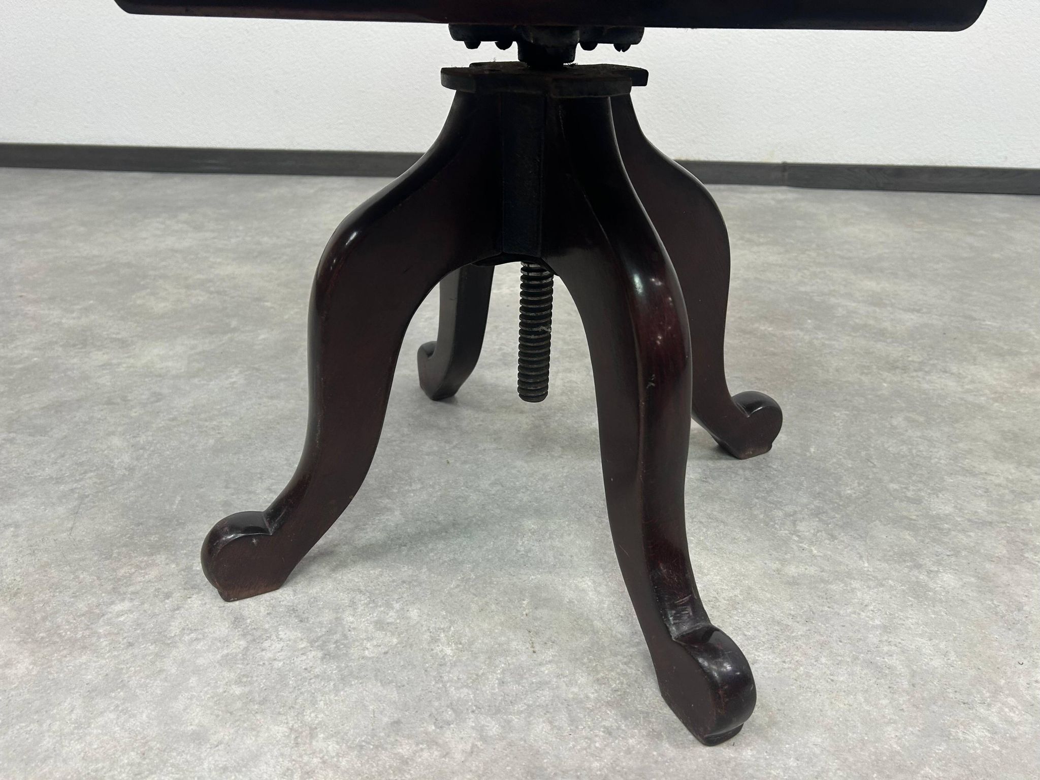 Thonet swivel armchair no. 5541