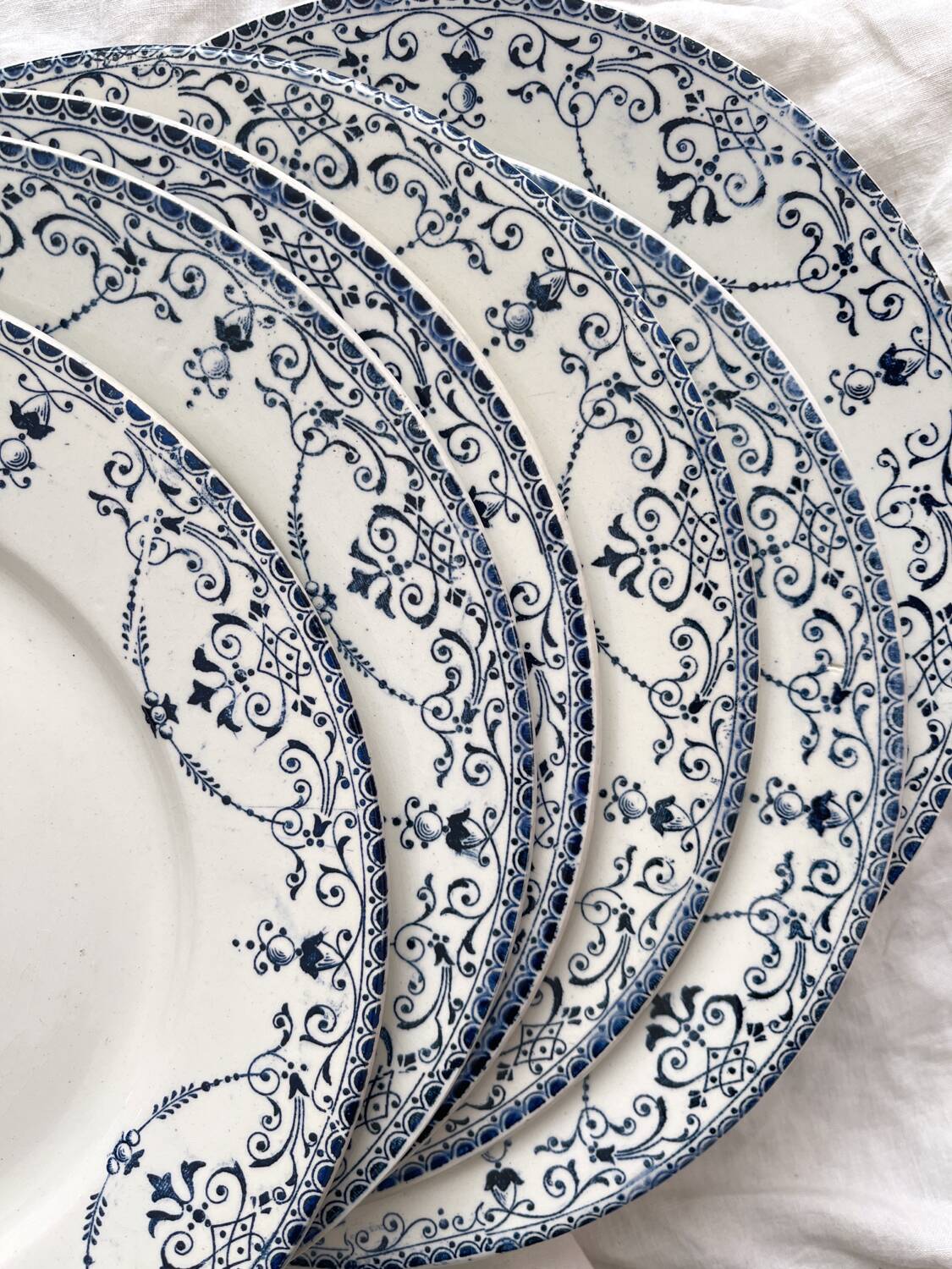 8 ironstone dinner plates “Balzac” Choisy le Roi