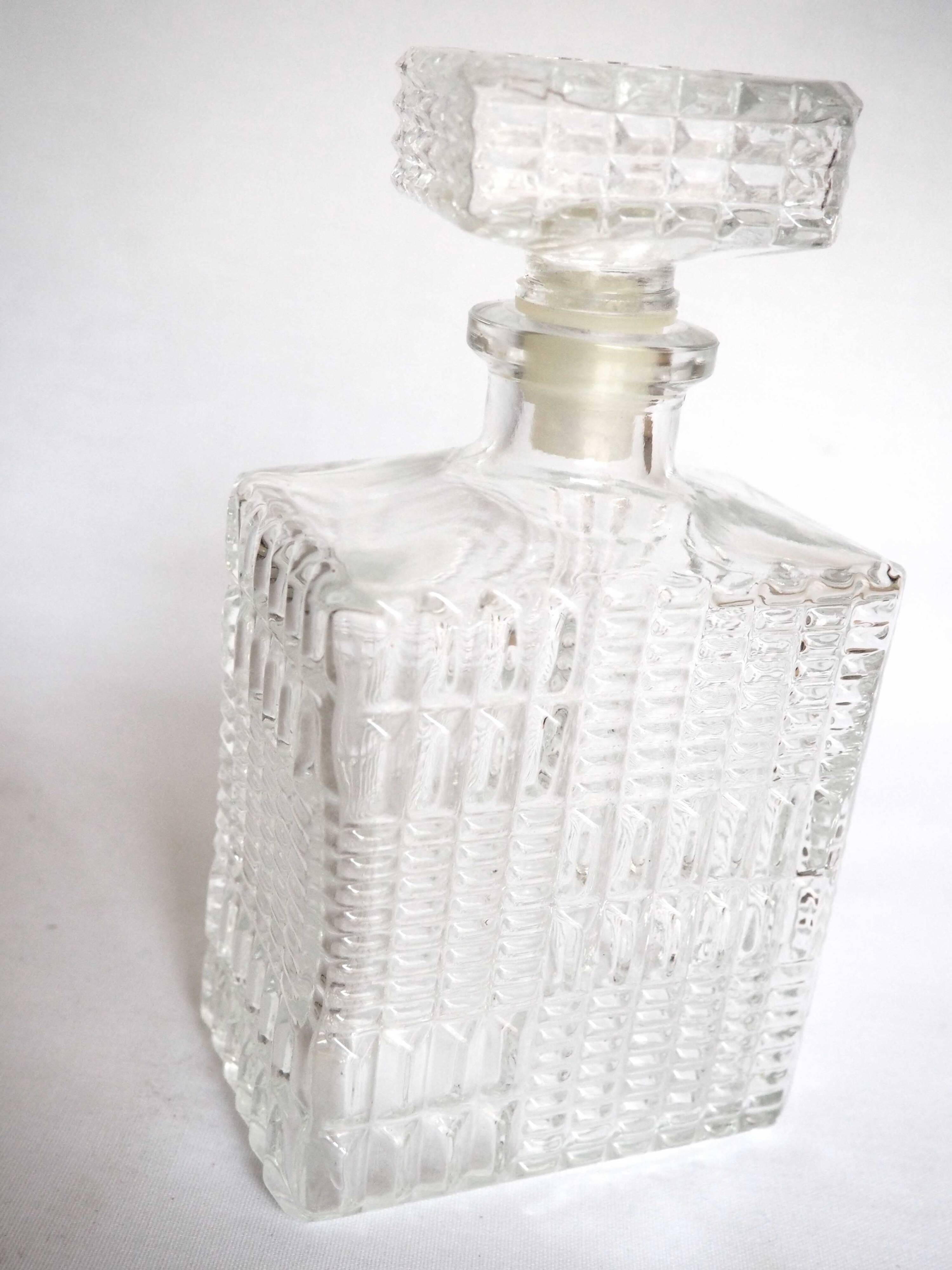 Rectangular whiskey decanter