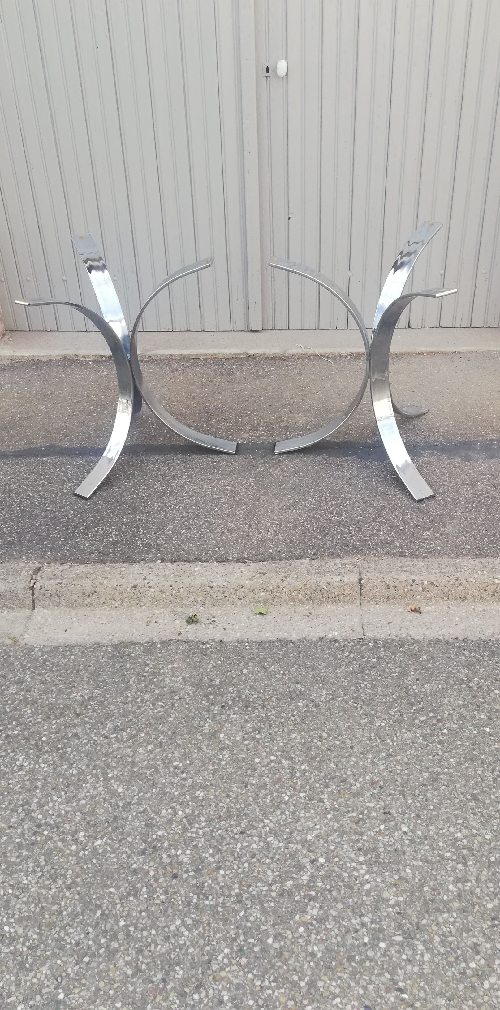 Table ovale vintage chrome et verre fumé