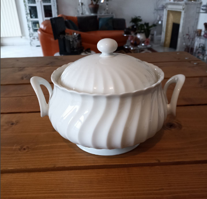 Vintage mid-century white tureen, wunsiedel bavaria germany