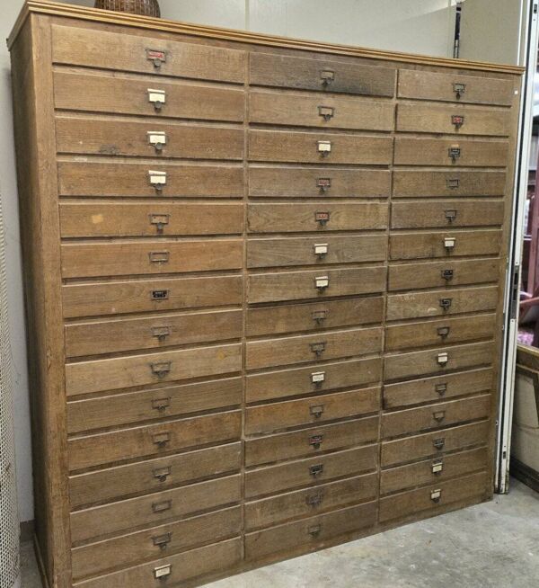 Grand meuble de métier à tiroirs – ancien meuble d’atelier / quincaillerie / N°2