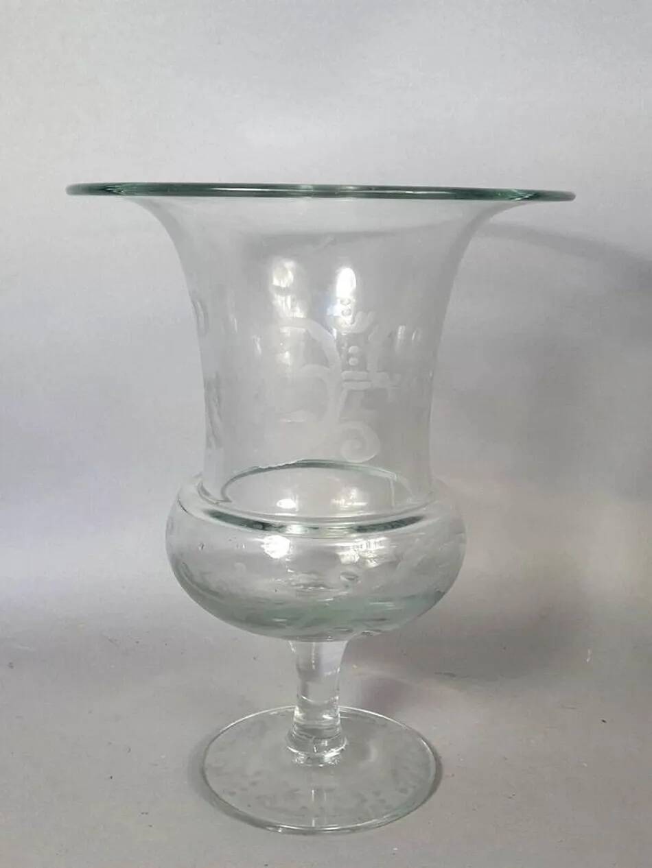 Médicis vase in blown and engraved glass
