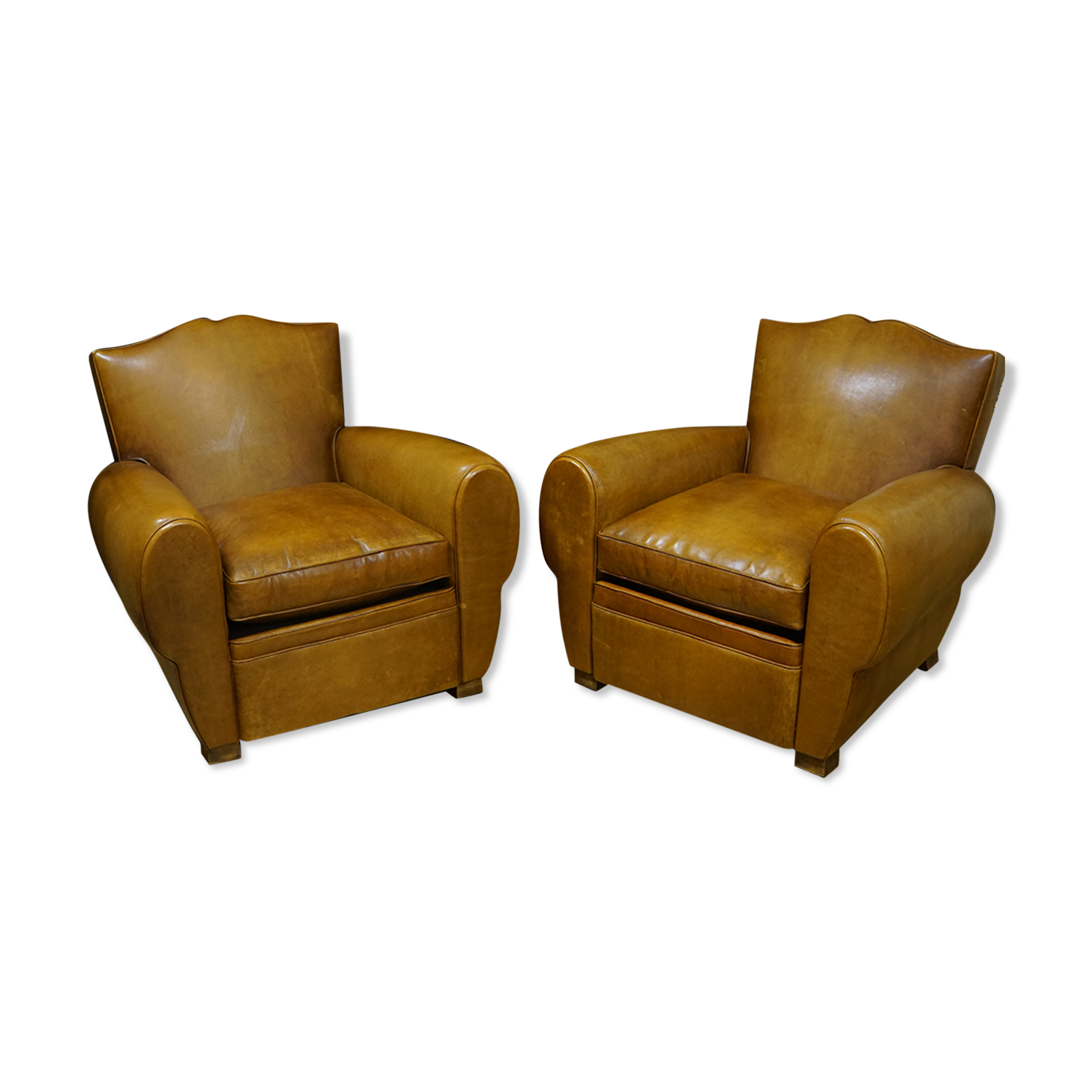 Moustache club chair