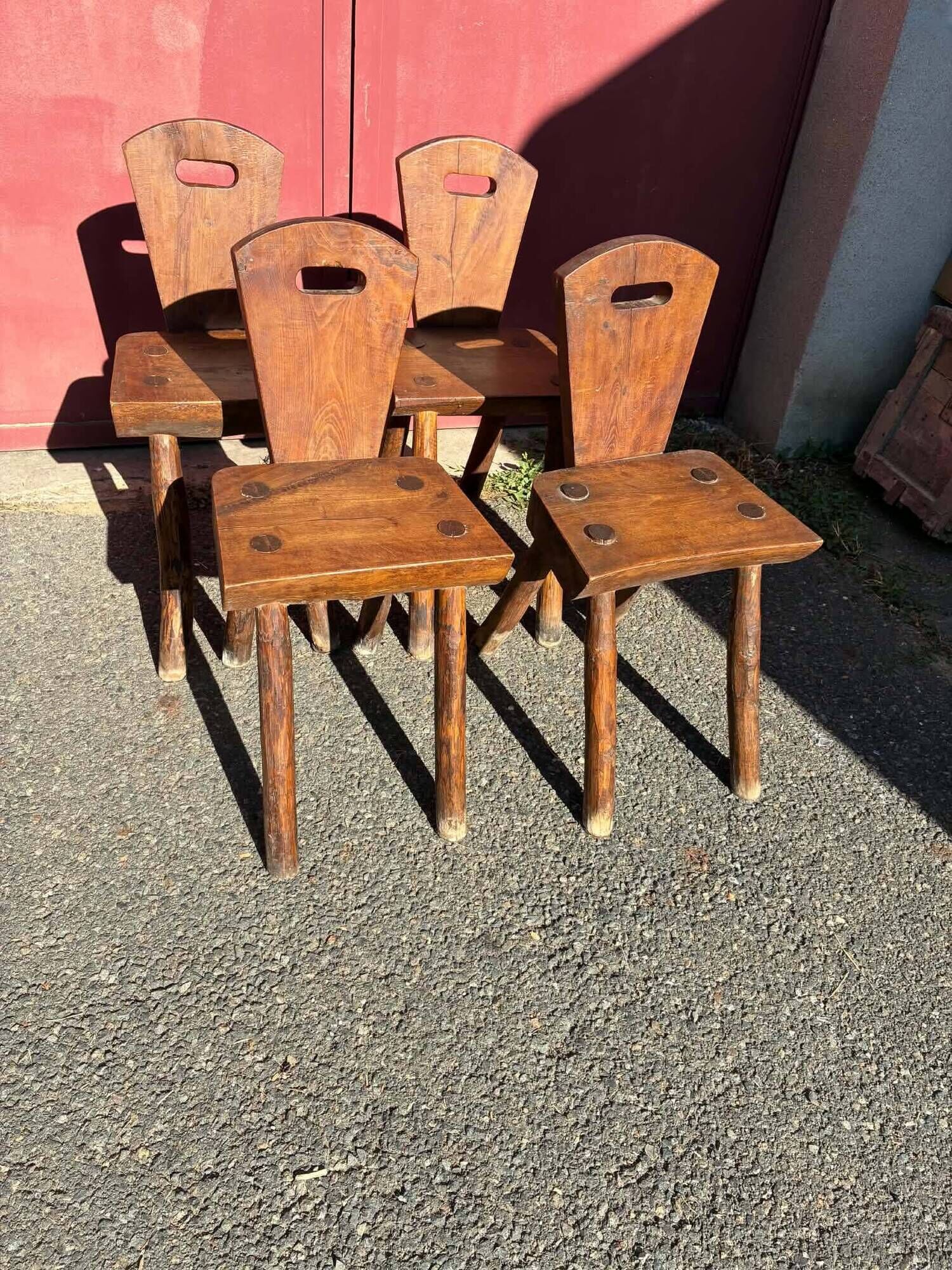 Table and 4 wooden chairs set