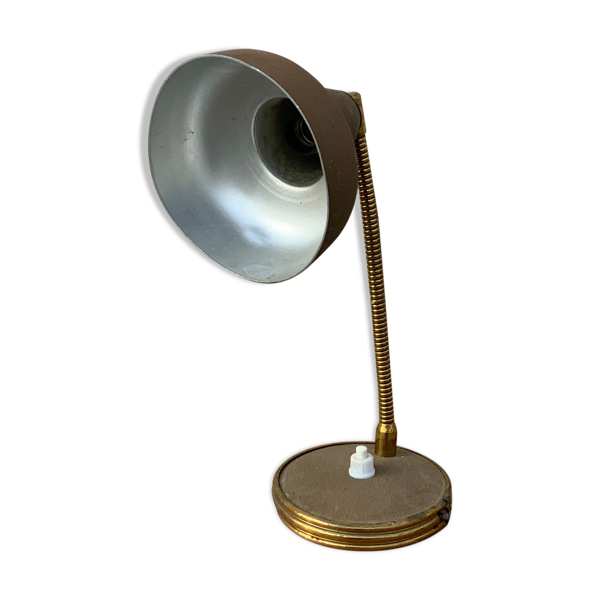 Lampe de bureau ancienne en métal doré aluminor france vintage — Beyit