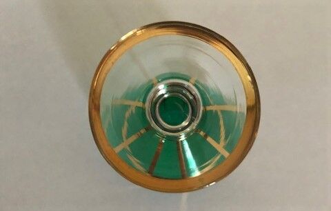 Set of 6 green and gold stemmed glasses