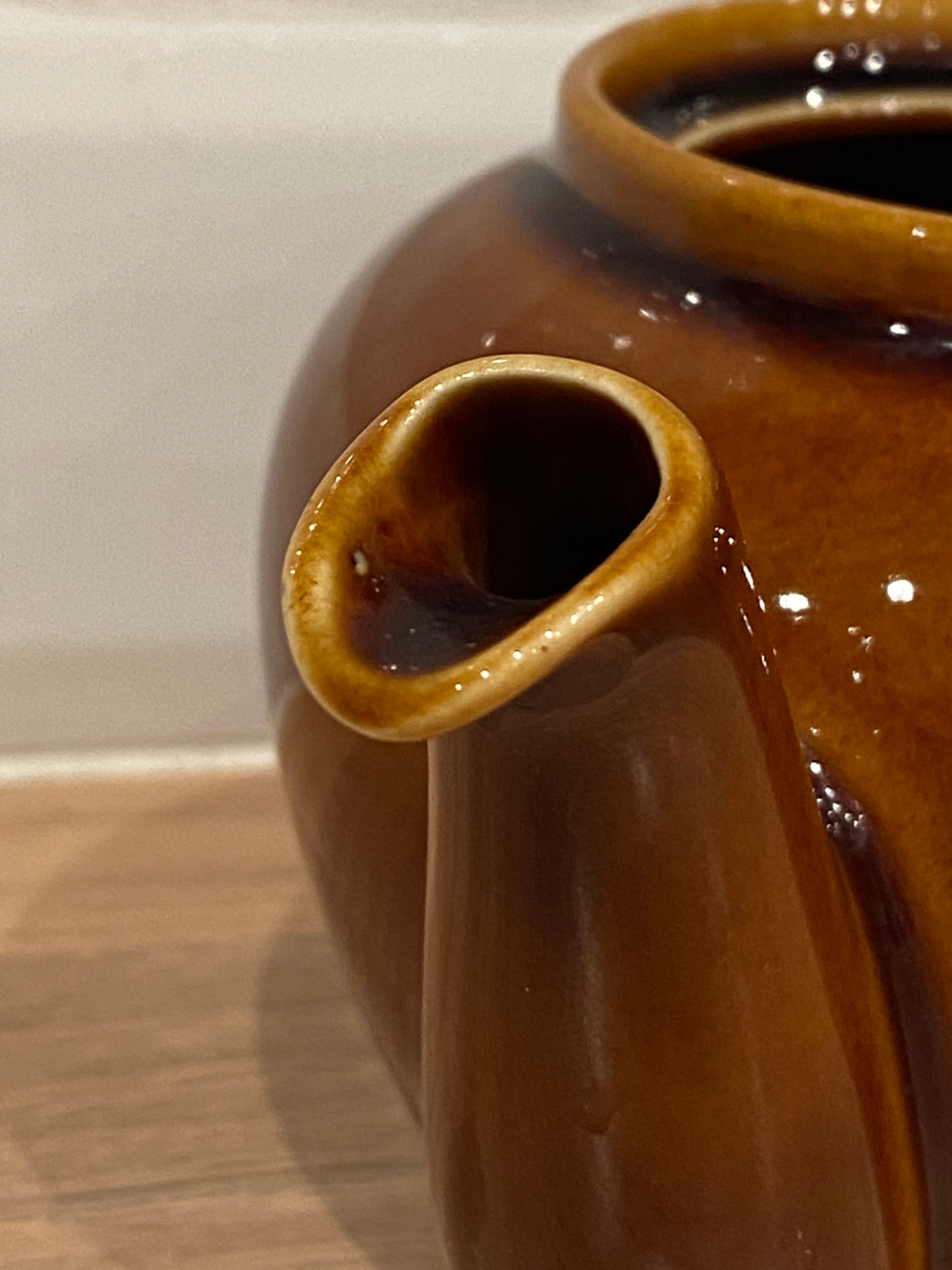 Individual earthenware teapot