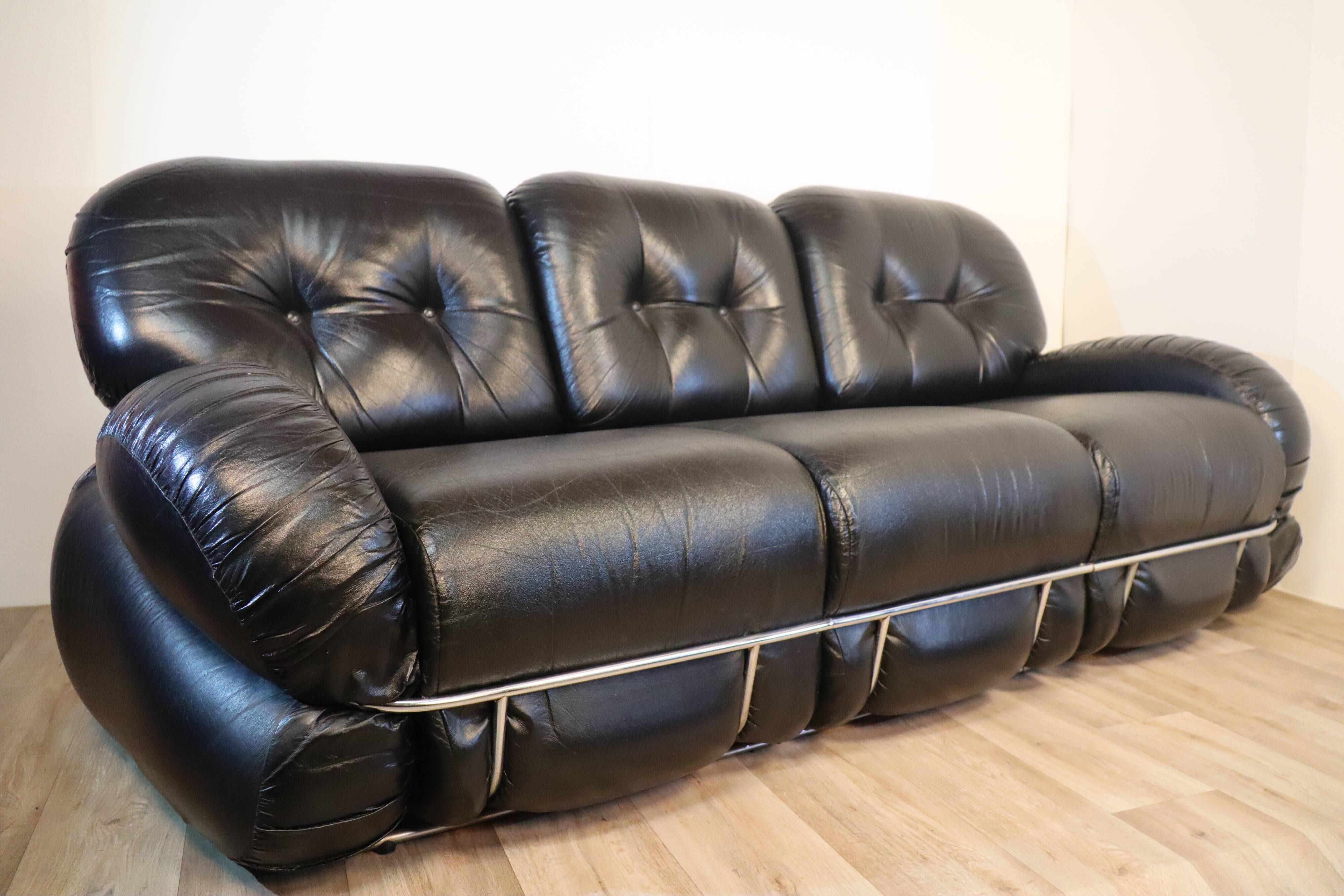 Italian vintage sofa by Adriano Piazzesi 1970