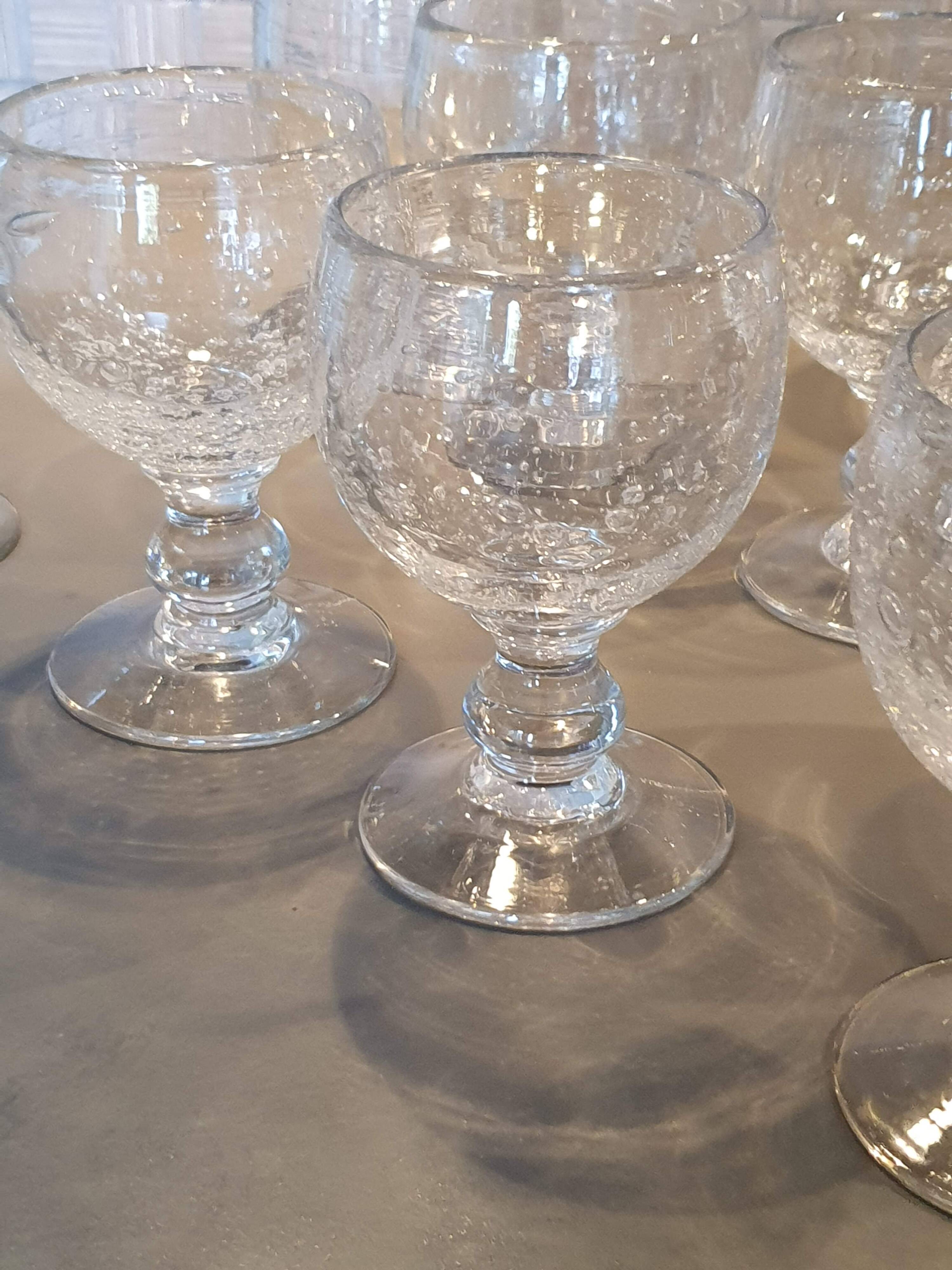 White bubbled glasses