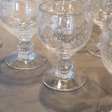 White bubbled glasses