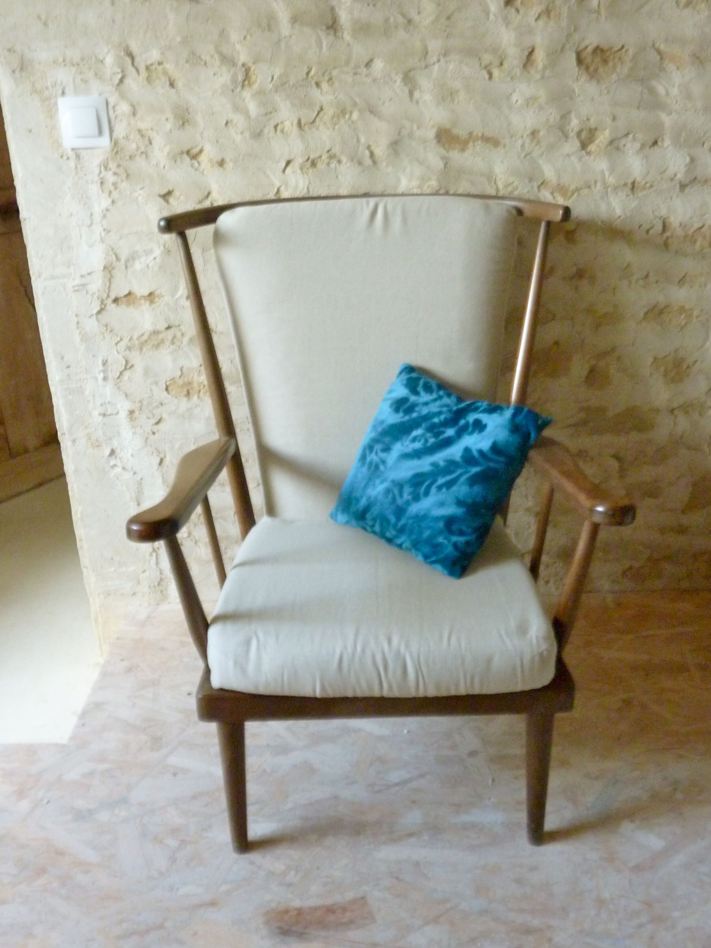 Fauteuil en bois dossier éventail baumann