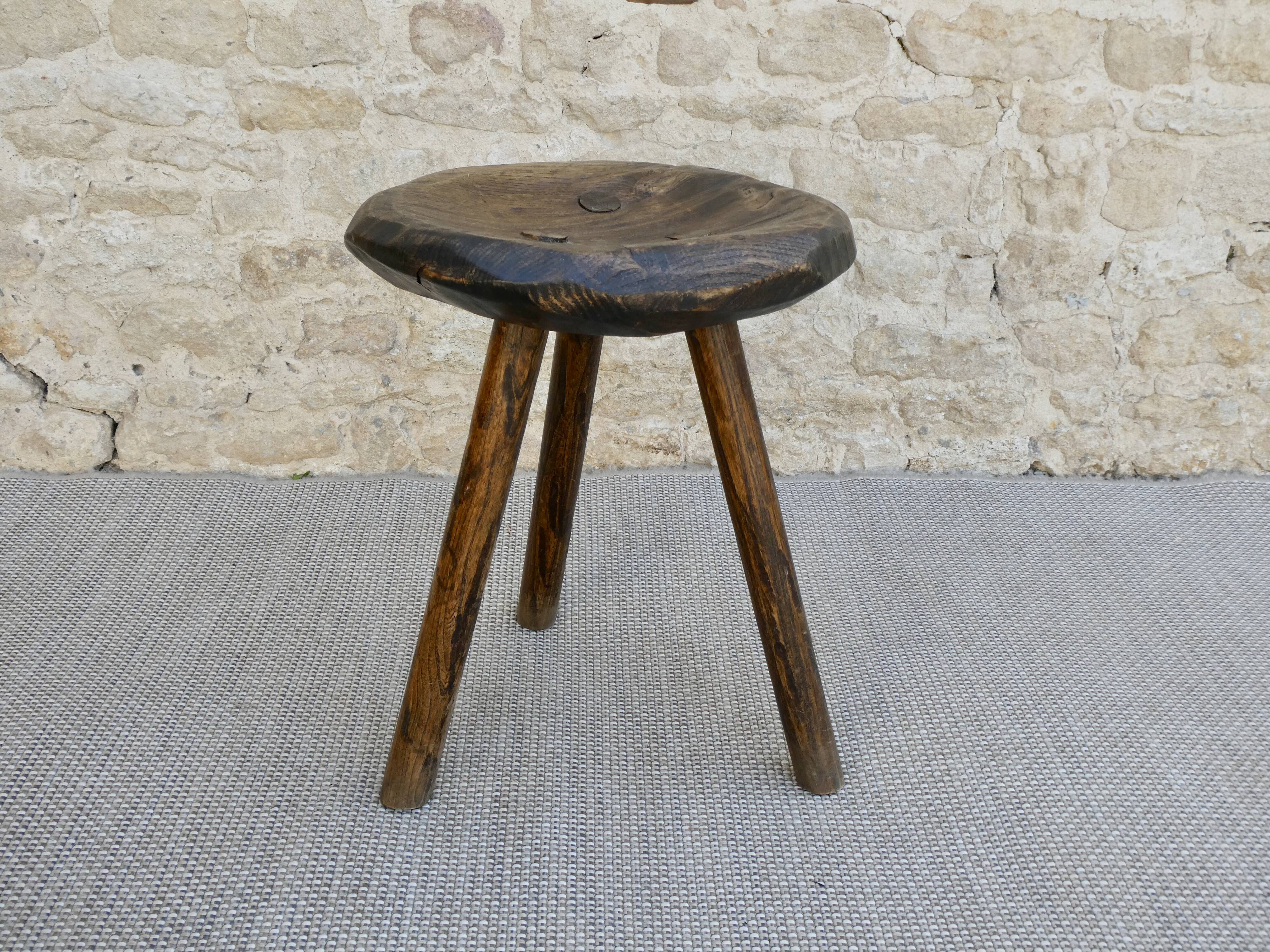 Solid wood tripod stool, handicrafts
