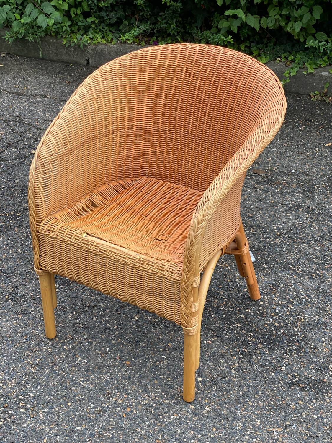 Adult rattan armchair