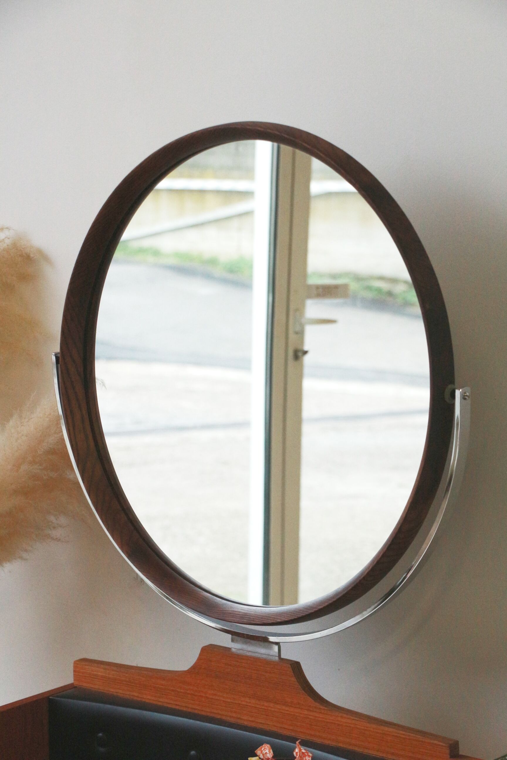 Dressing table - round mirror - 60s