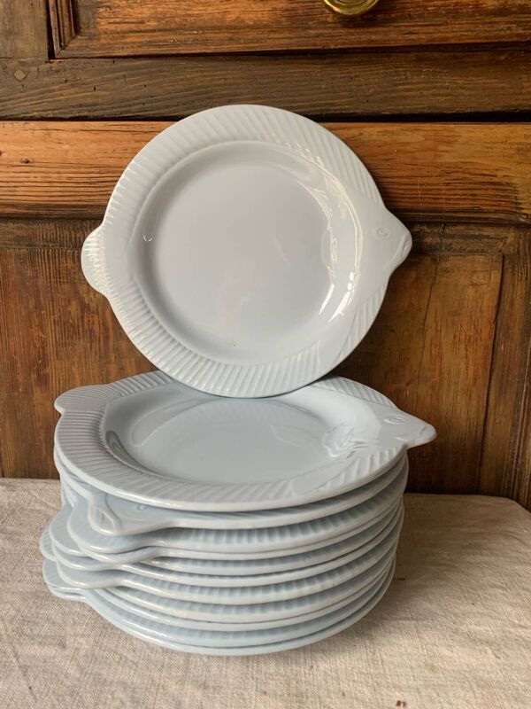 12 assiettes poisson bleues Sarreguemines 1930s