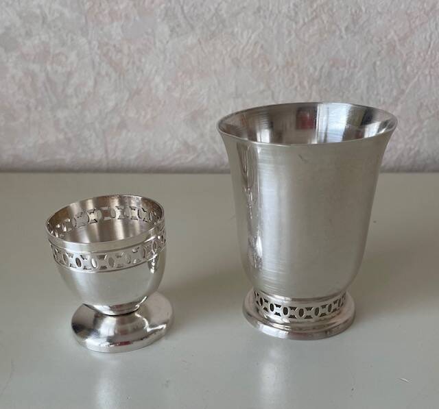Silver-plated egg cup and tumbler set