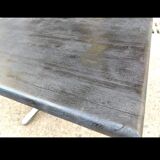 Table basse en chêne Shou Sugi Ban et piètement en étoile en aluminium