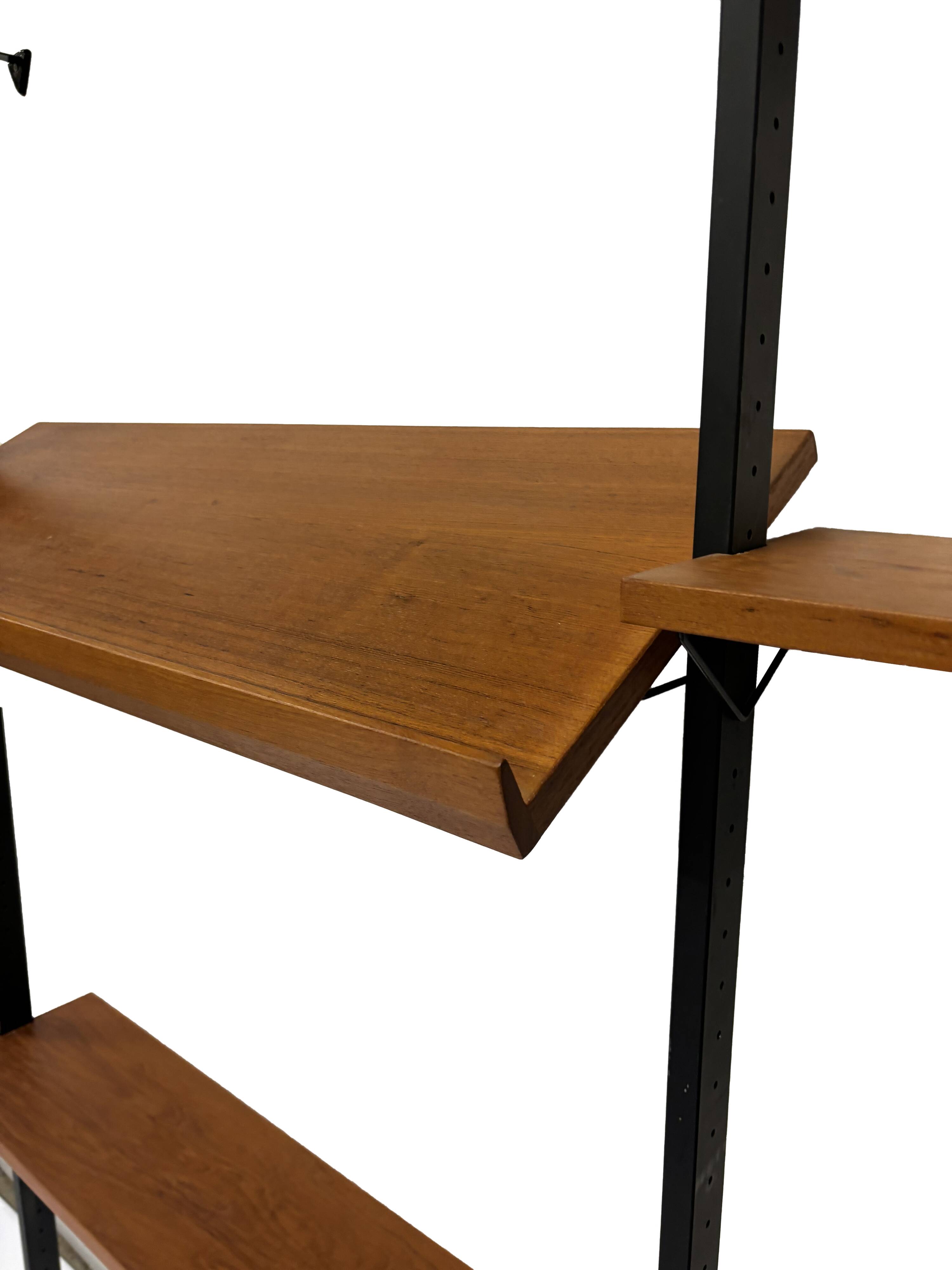 Système mural vintage Étagères murales Olof Pira Suède 1960 Design en teck