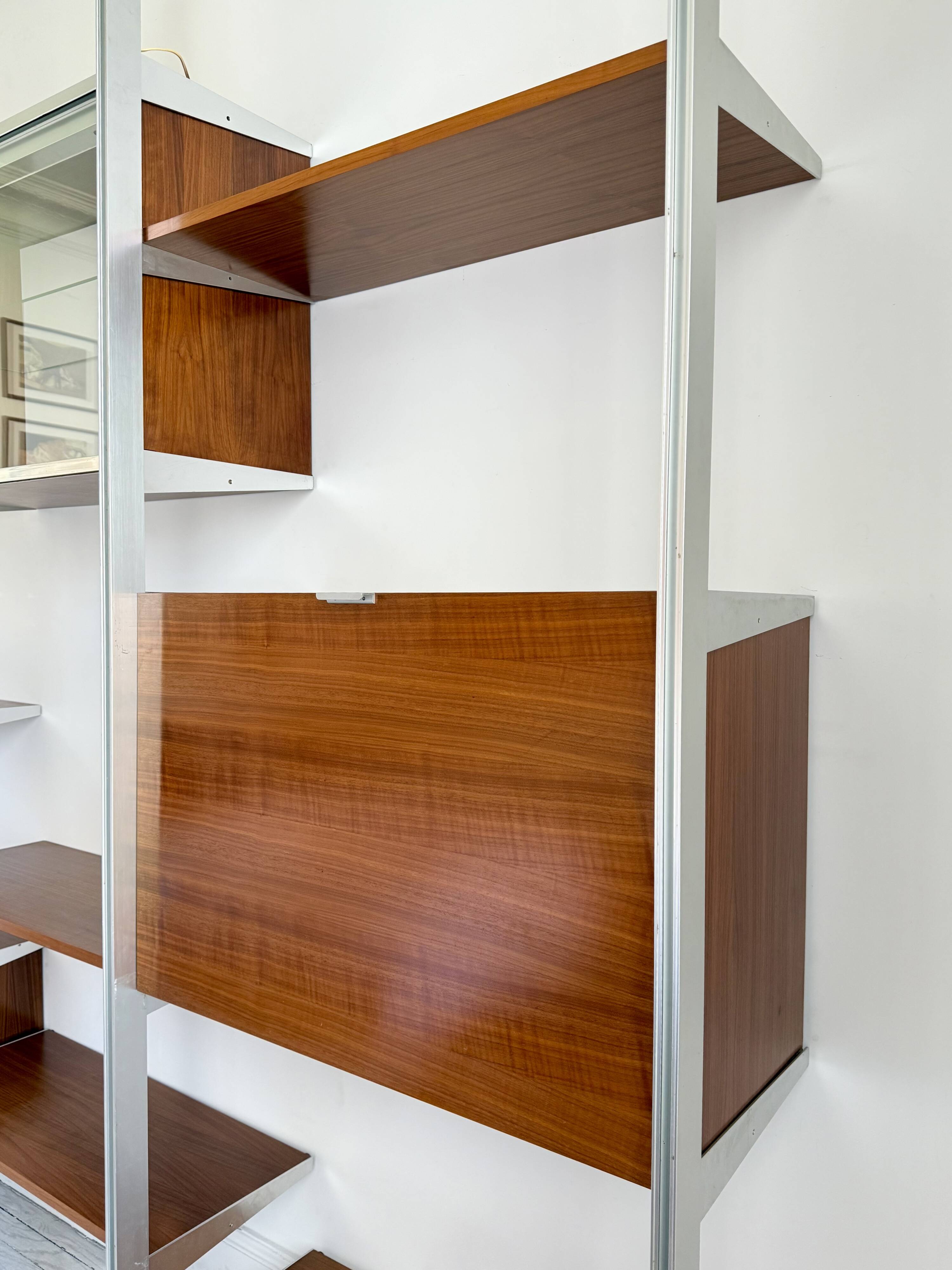 Modular floor library CSS George Nelson by Mobilier International